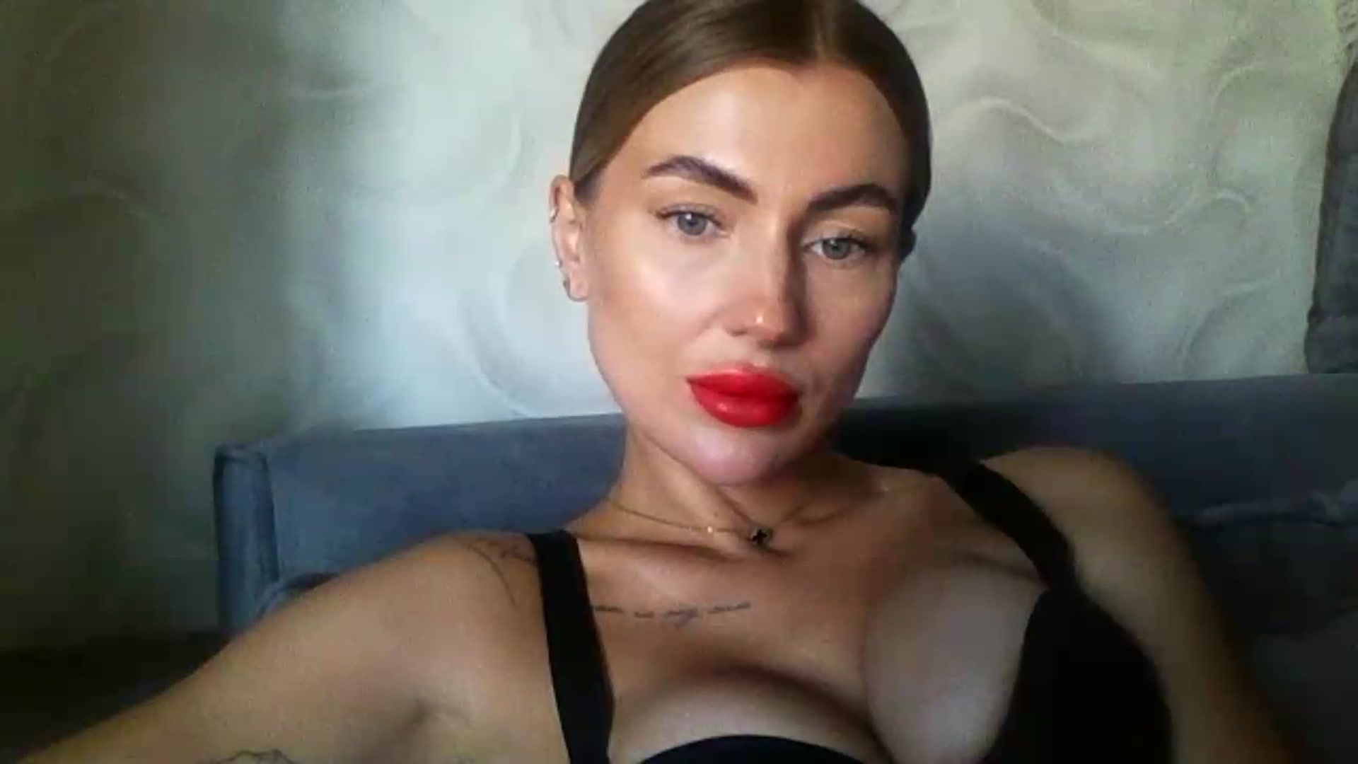 Gallery image thumbnail from NovaDahlia's myfreecams stream on, 08/18/2026, 08:00 image 16 of 20