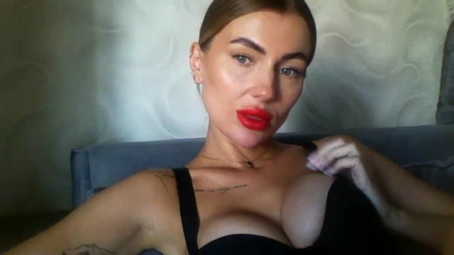 Gallery image thumbnail from NovaDahlia's myfreecams stream on, 08/18/2026, 08:00 image 7 of 20
