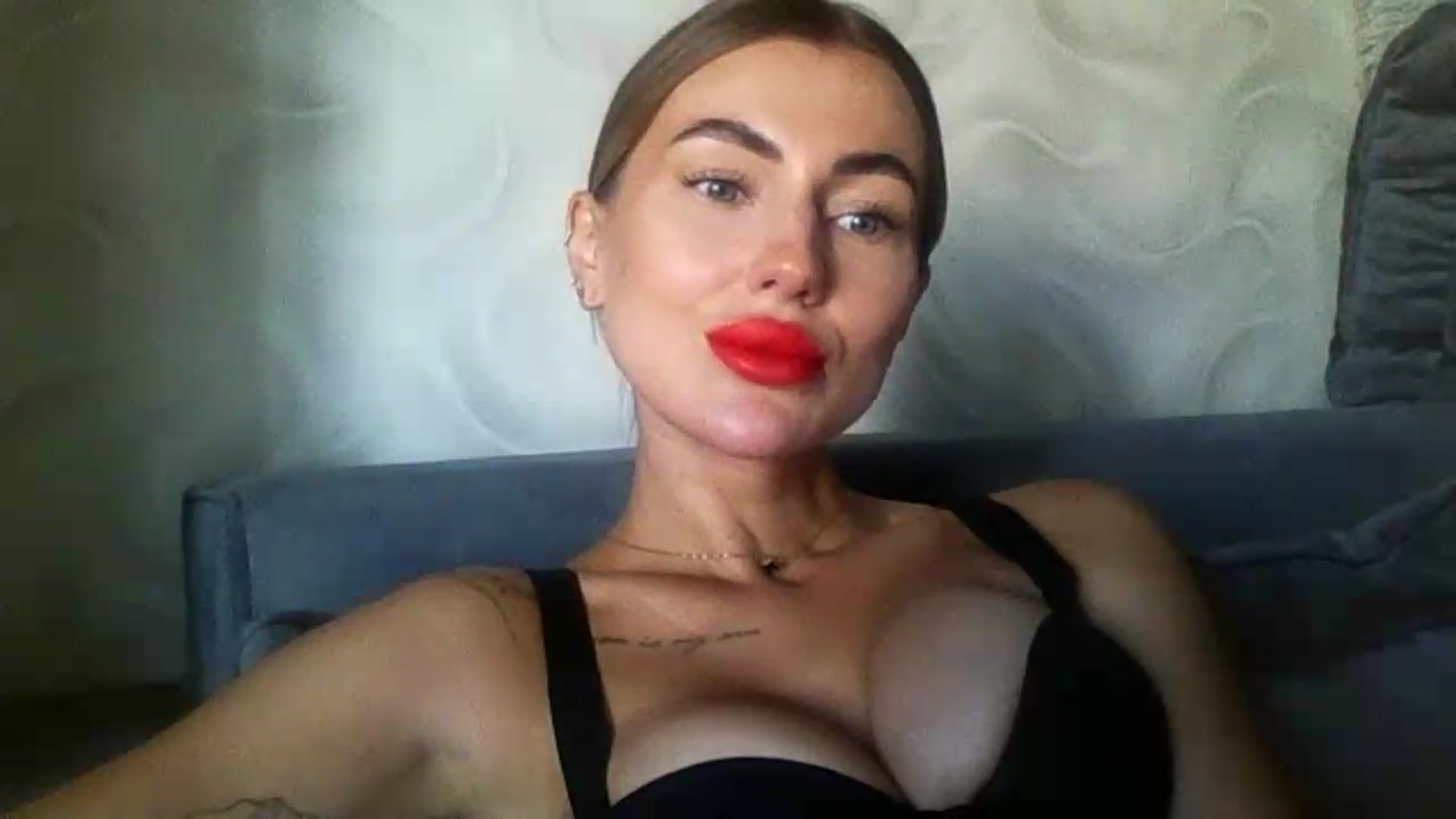 Gallery image thumbnail from NovaDahlia's myfreecams stream on, 08/18/2026, 08:00 image 12 of 20