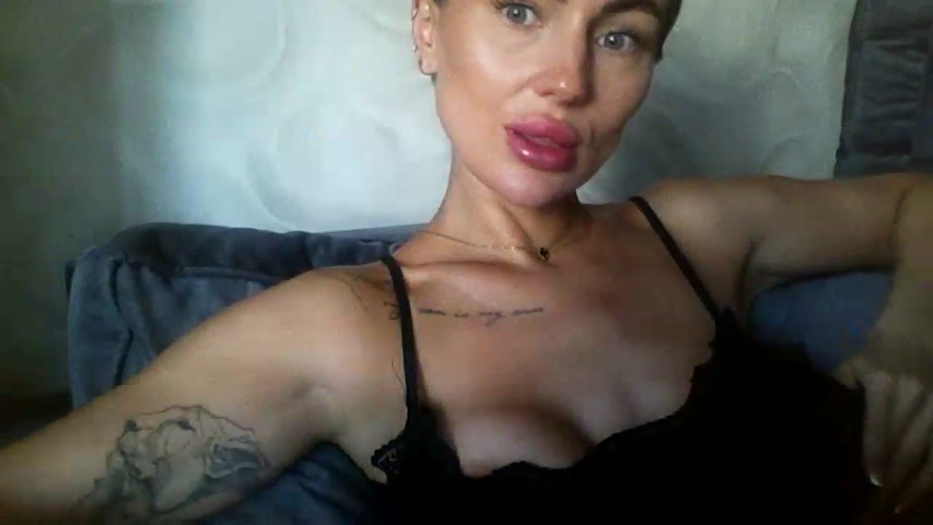 Gallery image thumbnail from NovaDahlia's myfreecams stream on, 08/18/2026, 08:49 image 8 of 20
