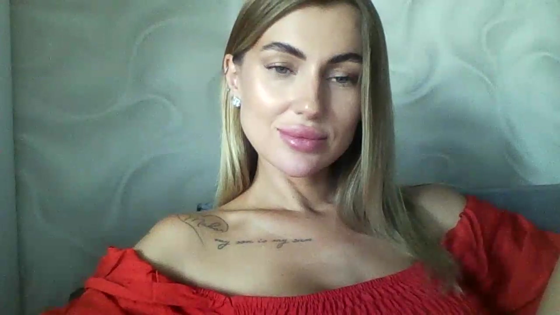 Gallery image thumbnail from NovaDahlia's myfreecams stream on, 08/19/2026, 09:31 image 14 of 20