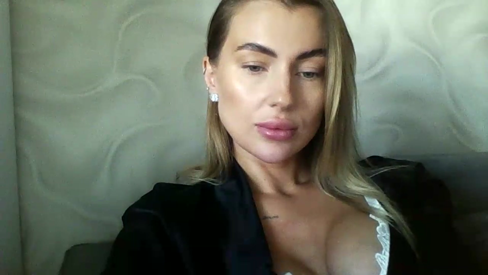 Gallery image thumbnail from NovaDahlia's myfreecams stream on, 08/20/2026, 07:18 image 10 of 20