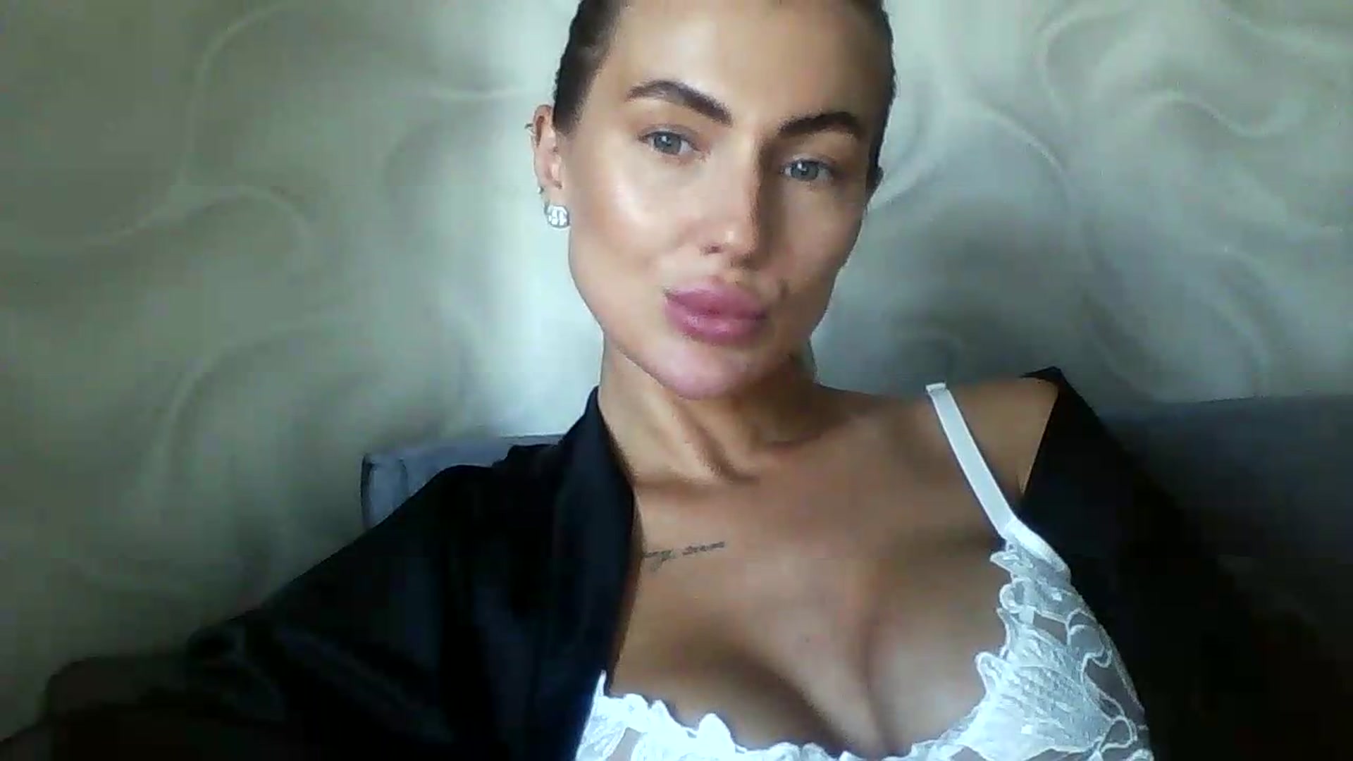 Gallery image thumbnail from NovaDahlia's myfreecams stream on, 08/20/2026, 09:01 image 13 of 20