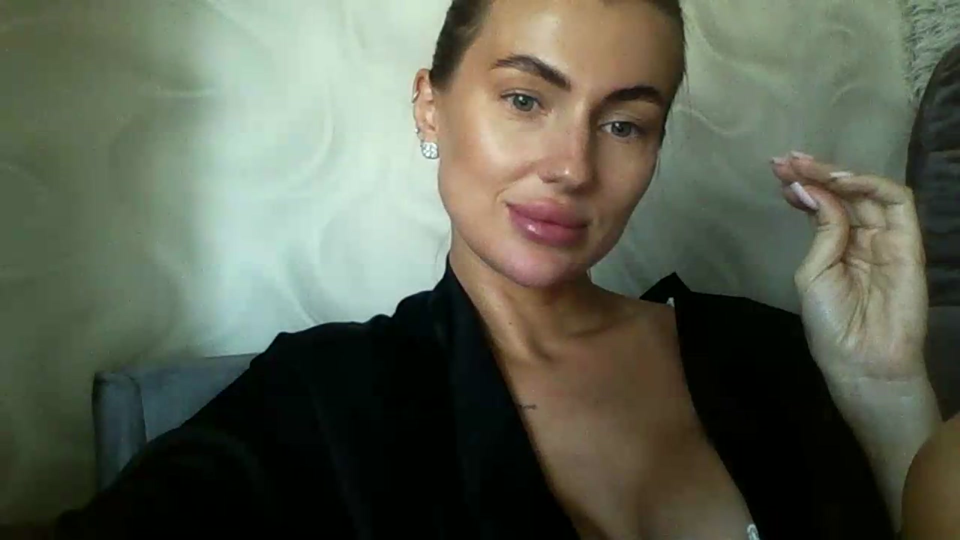 Gallery image thumbnail from NovaDahlia's myfreecams stream on, 08/20/2026, 10:59 image 3 of 20