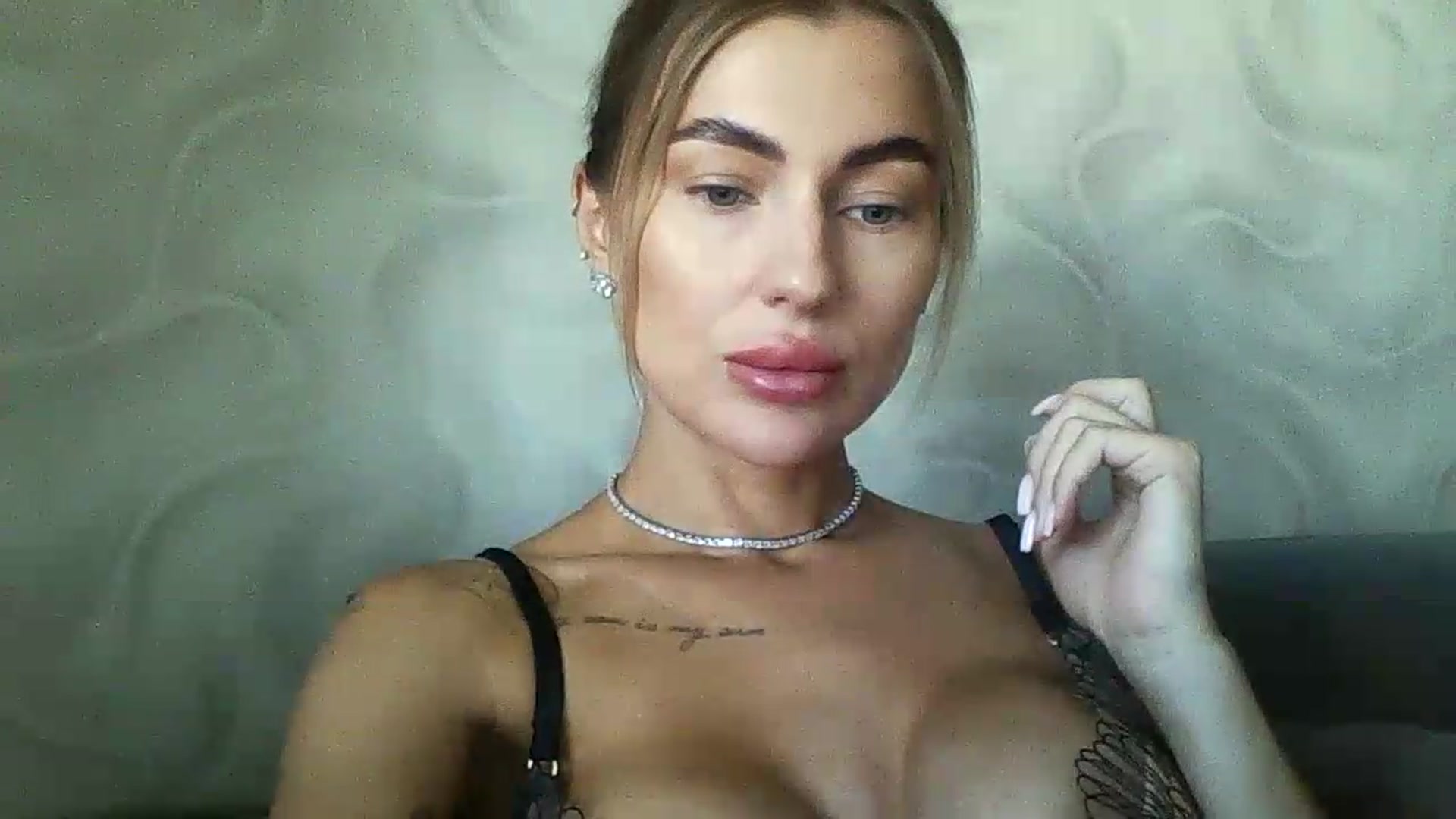 Gallery image thumbnail from NovaDahlia's myfreecams stream on, 08/21/2026, 07:20 image 19 of 20