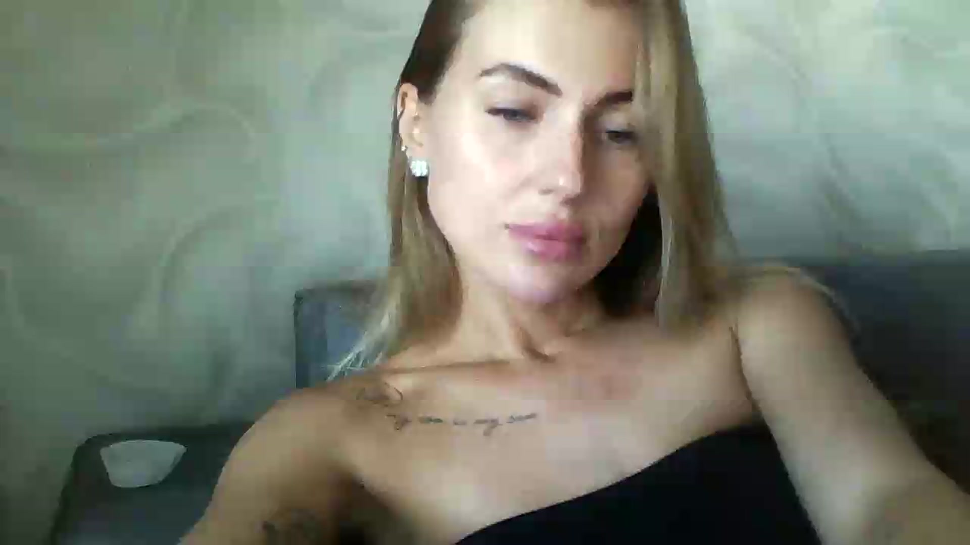 Gallery image thumbnail from NovaDahlia's myfreecams stream on, 08/23/2026, 09:20 image 7 of 20
