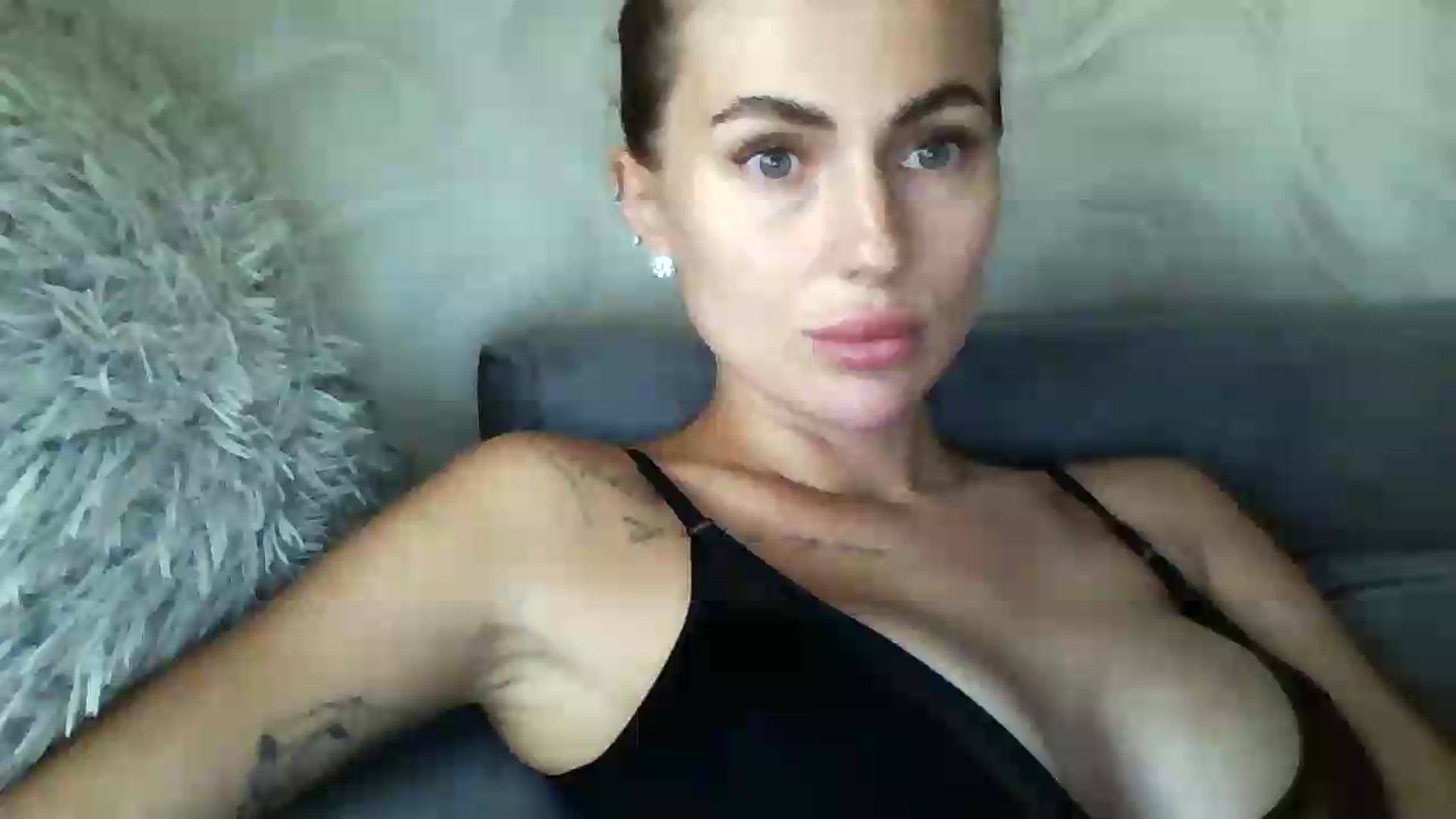 Gallery image thumbnail from NovaDahlia's myfreecams stream on, 08/27/2026, 10:48 image 15 of 20