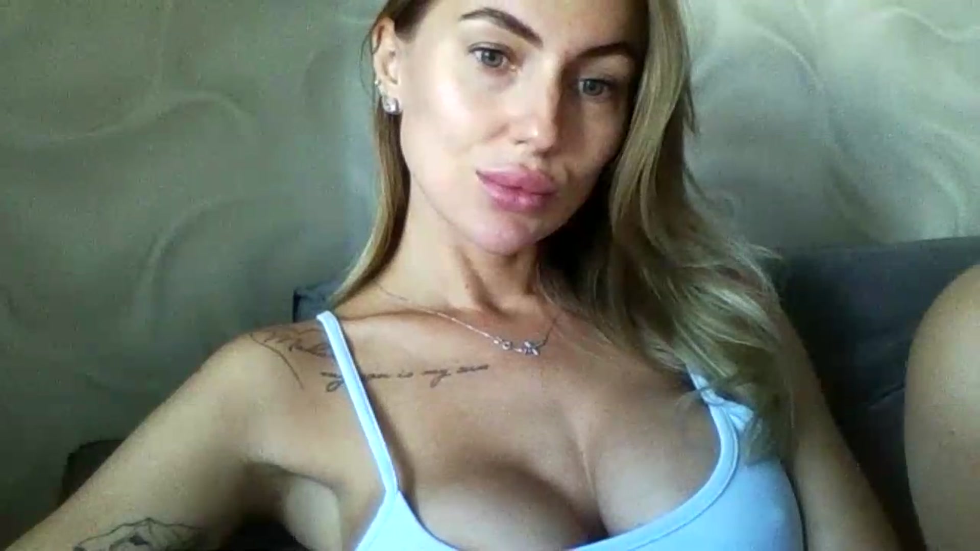 Gallery image thumbnail from NovaDahlia's myfreecams stream on, 09/04/2026, 07:49 image 2 of 20