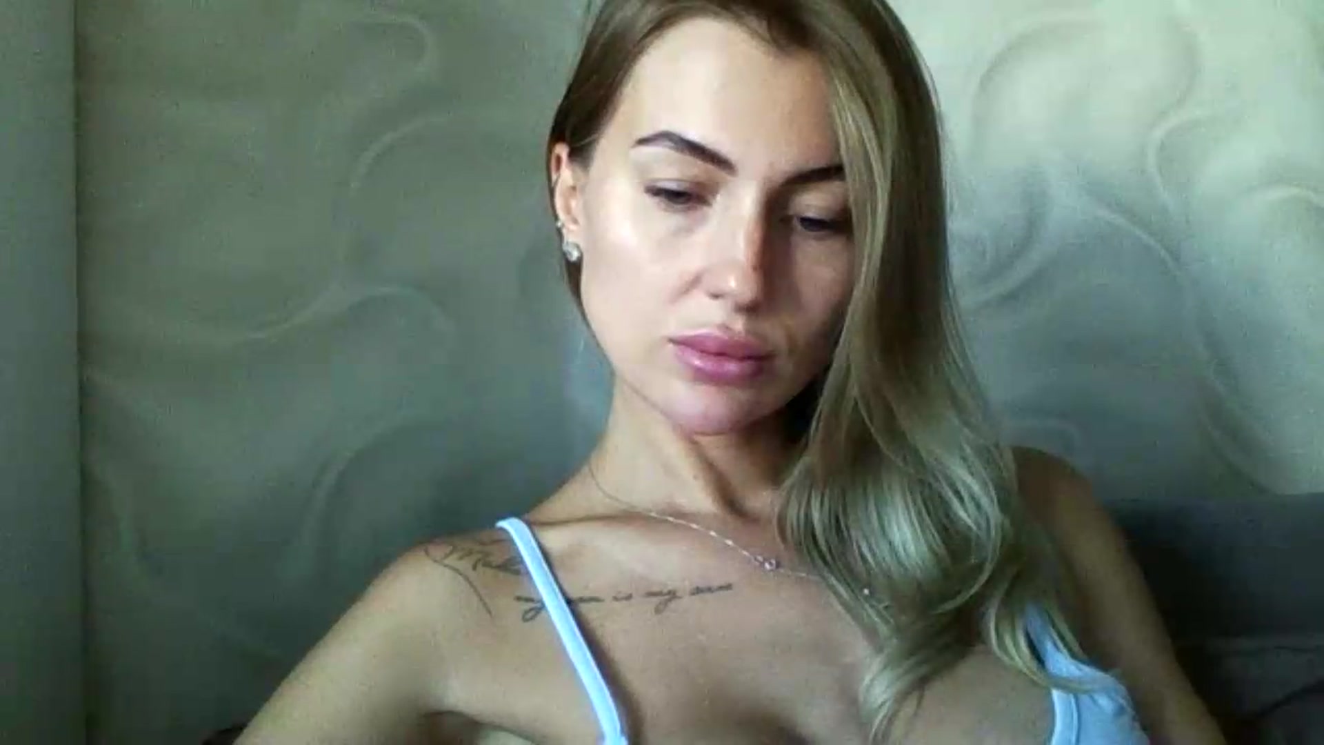 Gallery image thumbnail from NovaDahlia's myfreecams stream on, 09/04/2026, 08:37 image 4 of 20