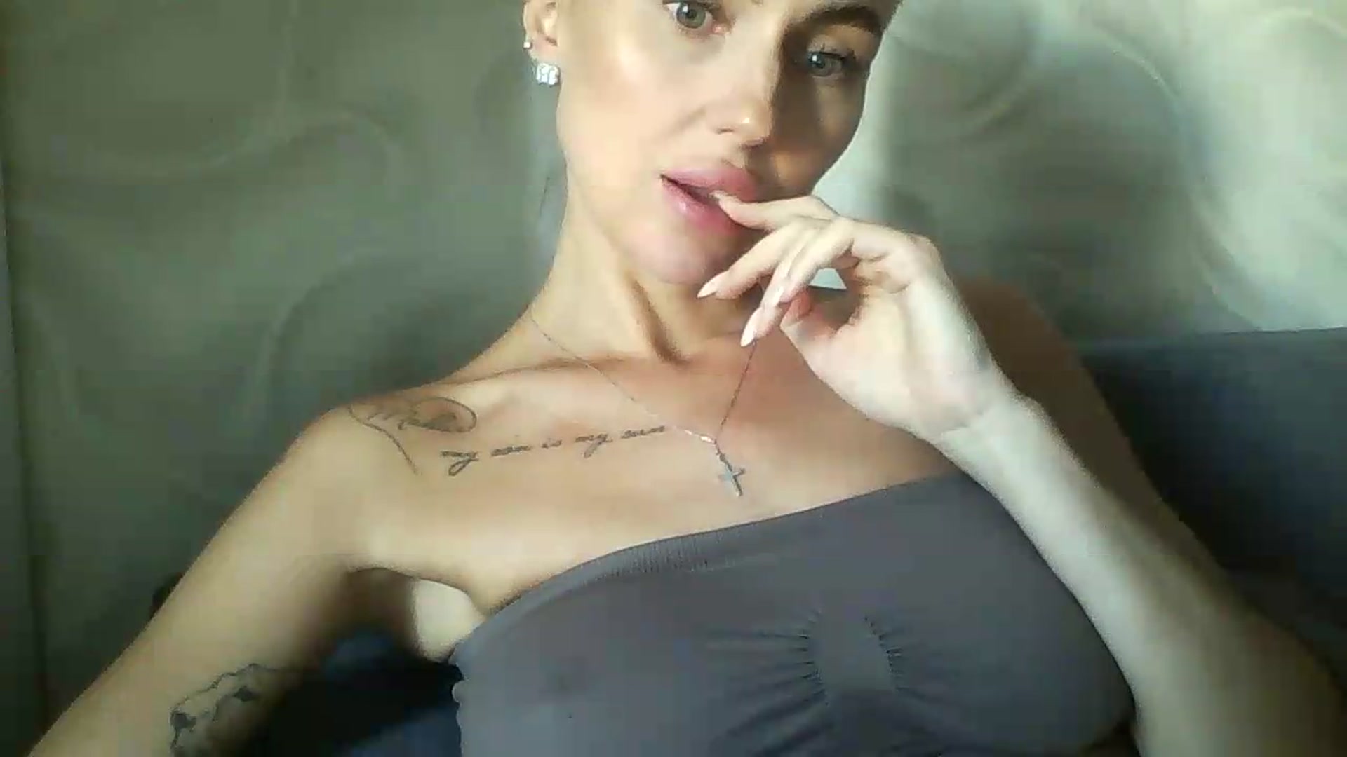 Gallery image thumbnail from NovaDahlia's myfreecams stream on, 09/18/2026, 08:10 image 16 of 20