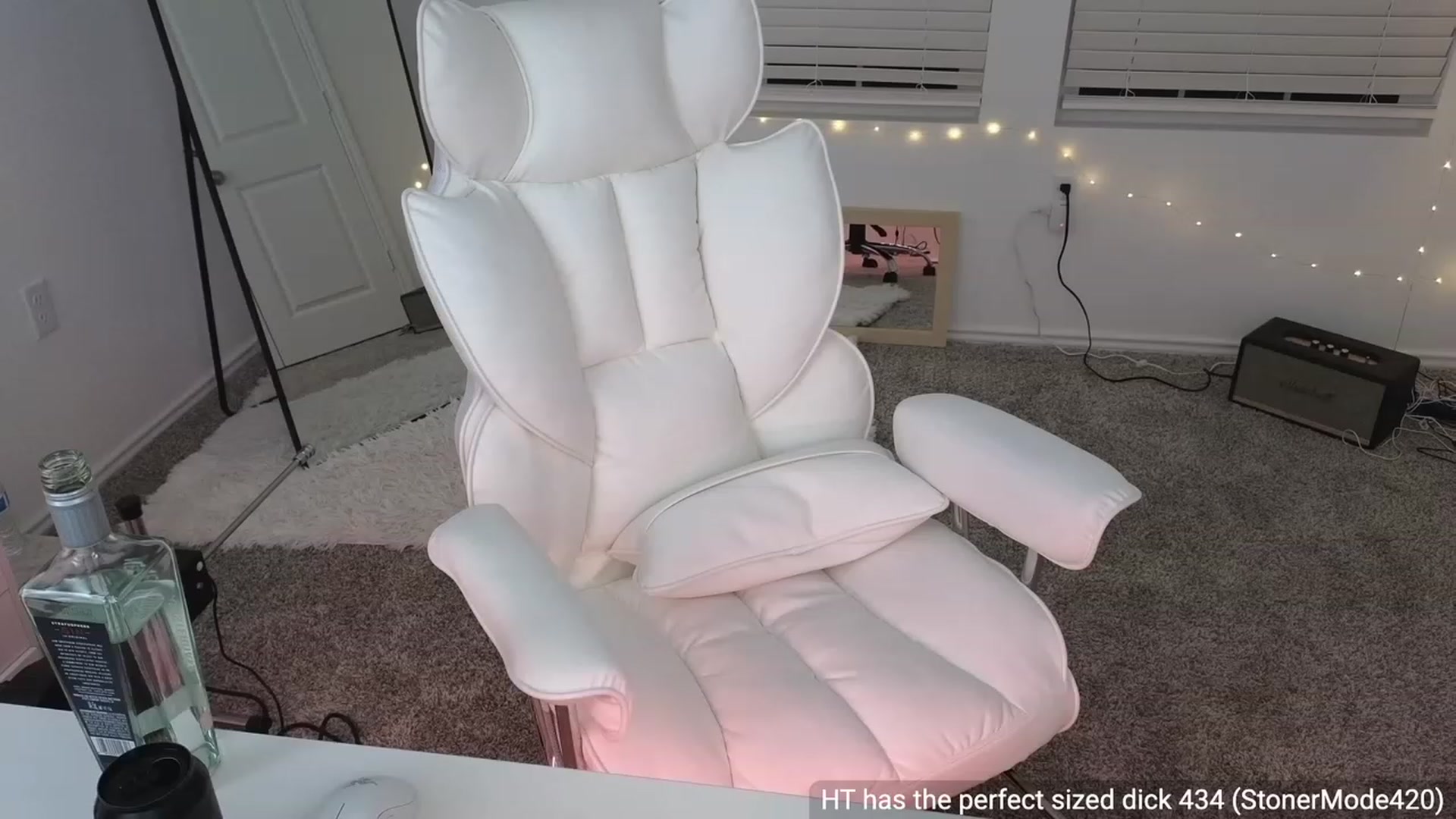 Gallery image thumbnail from NovaMiller's myfreecams stream on, 01/30/2023, 06:03 image 10 of 20