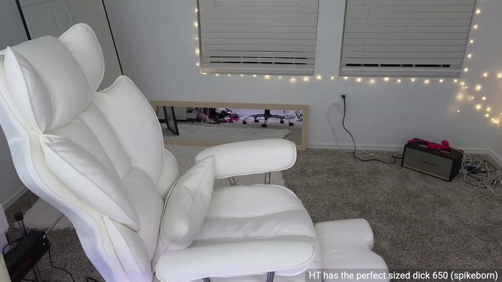 Gallery image thumbnail from NovaMiller's myfreecams stream on, 02/01/2023, 02:59 image 17 of 20