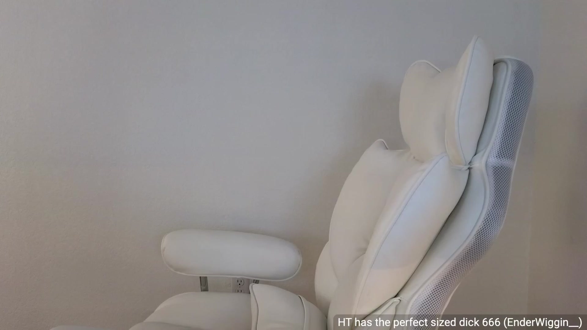 Gallery image thumbnail from NovaMiller's myfreecams stream on, 02/08/2023, 08:19 image 12 of 20