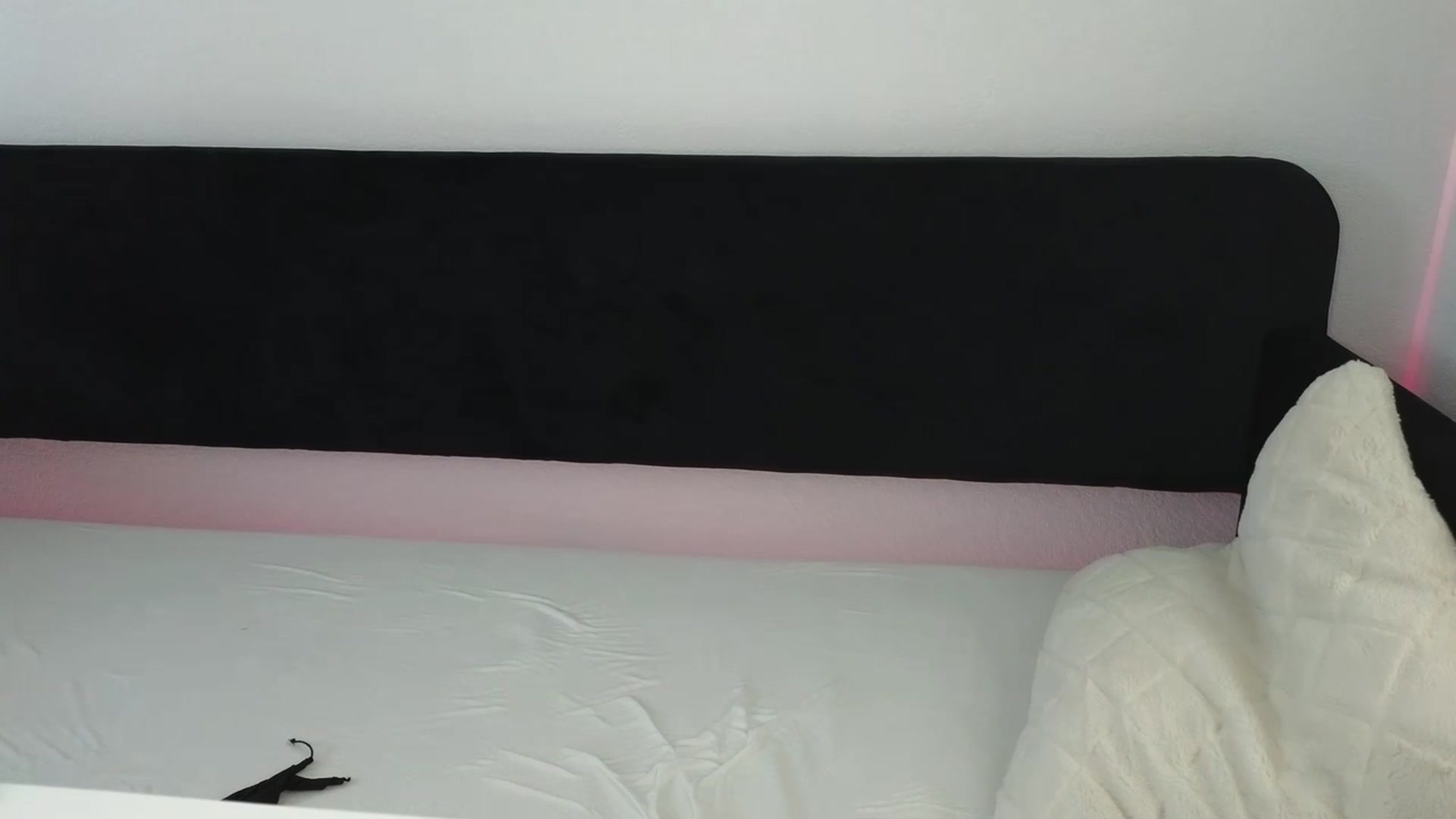 Gallery image thumbnail from NovaMiller's myfreecams stream on, 02/25/2023, 08:50 image 2 of 20