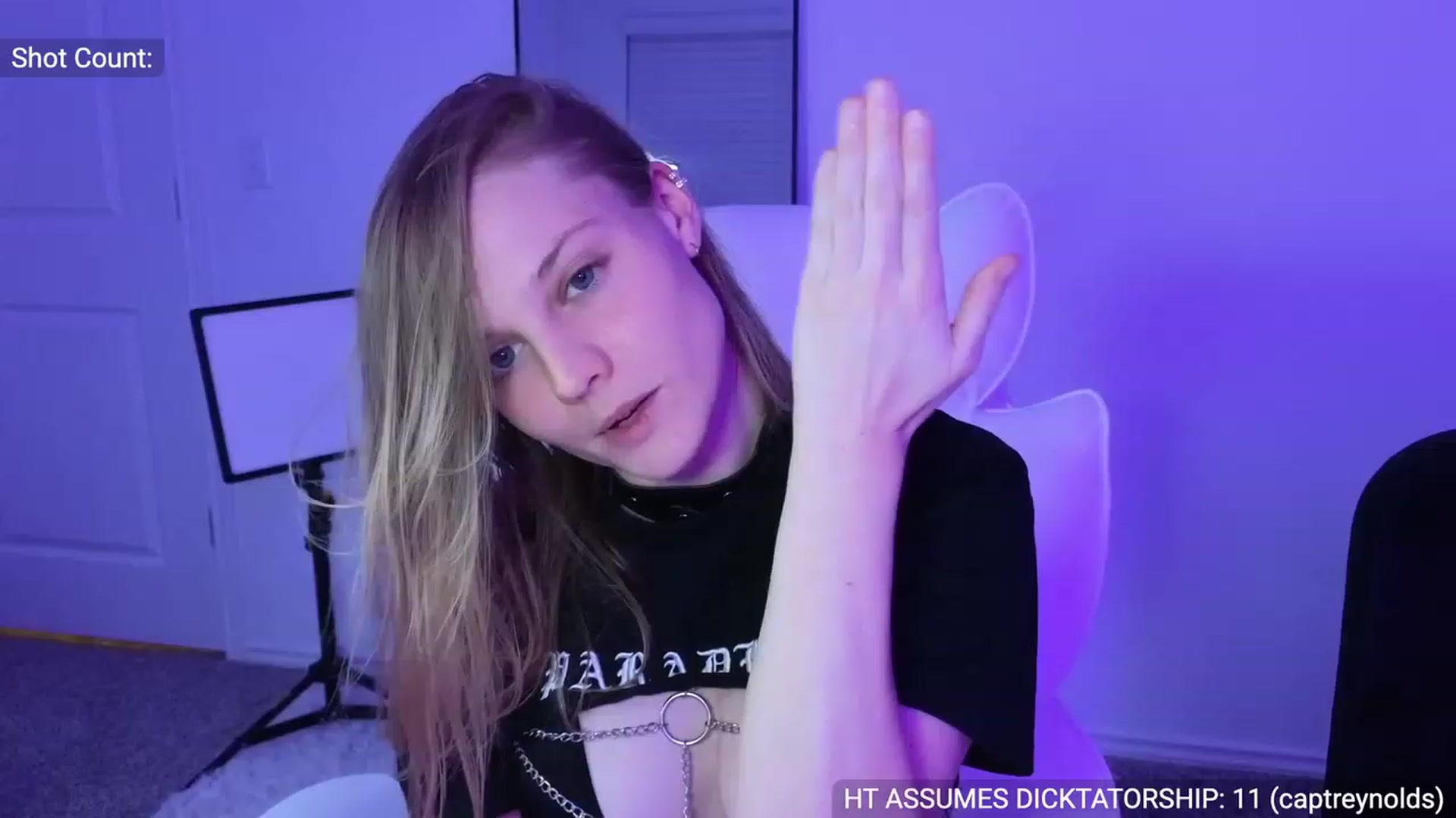 Gallery image thumbnail from NovaMiller's myfreecams stream on, 03/18/2023, 04:45 image 4 of 20