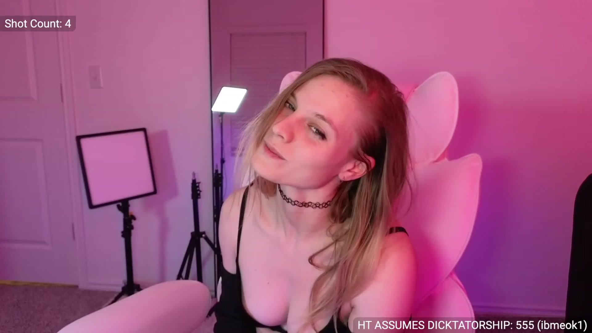 Gallery image thumbnail from NovaMiller's myfreecams stream on, 03/19/2023, 06:17 image 13 of 20