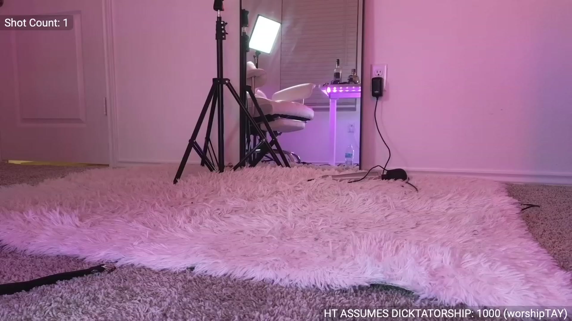 Gallery image thumbnail from NovaMiller's myfreecams stream on, 03/24/2023, 04:17 image 6 of 20