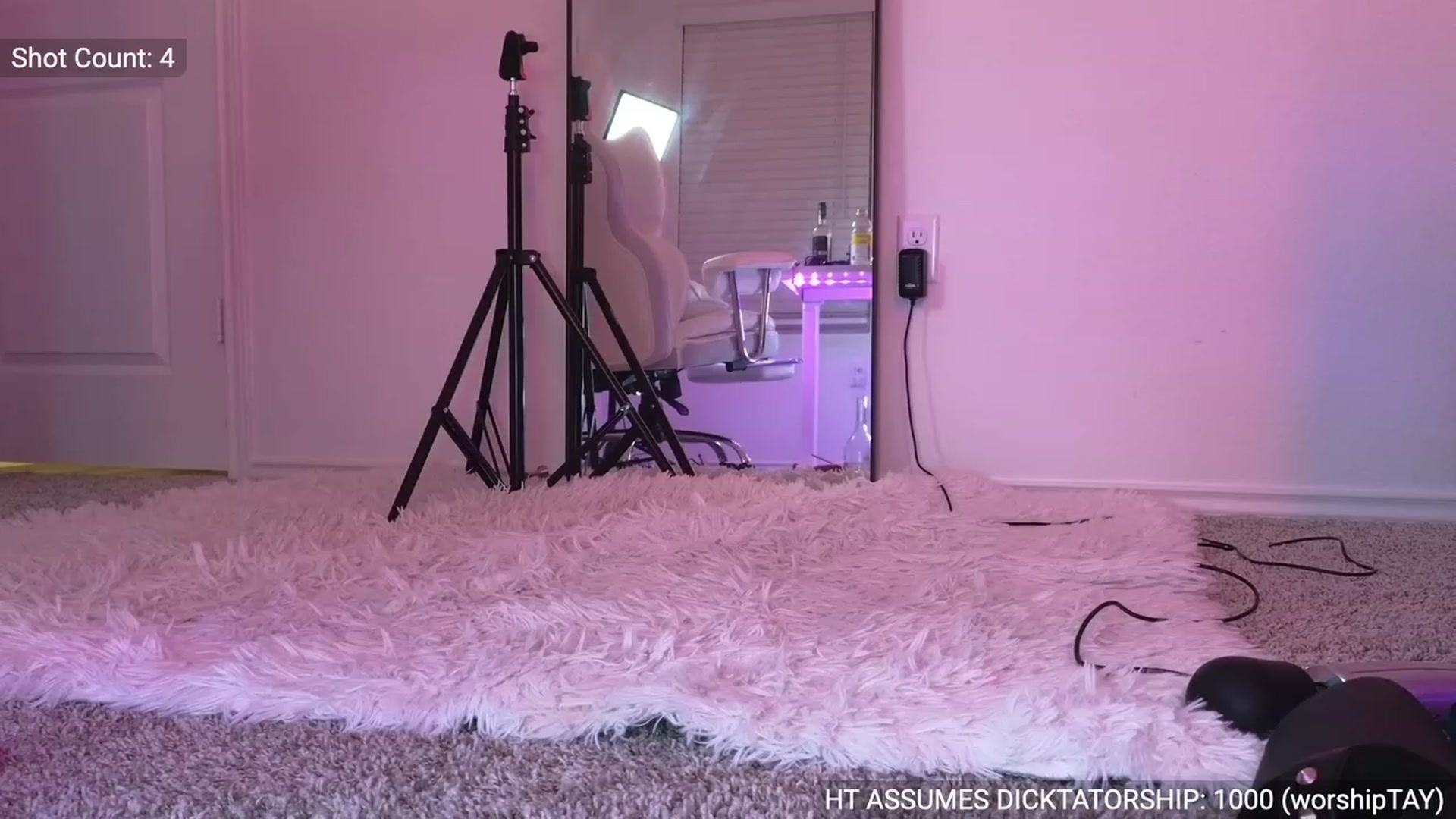 Gallery image thumbnail from NovaMiller's myfreecams stream on, 03/24/2023, 06:22 image 10 of 20