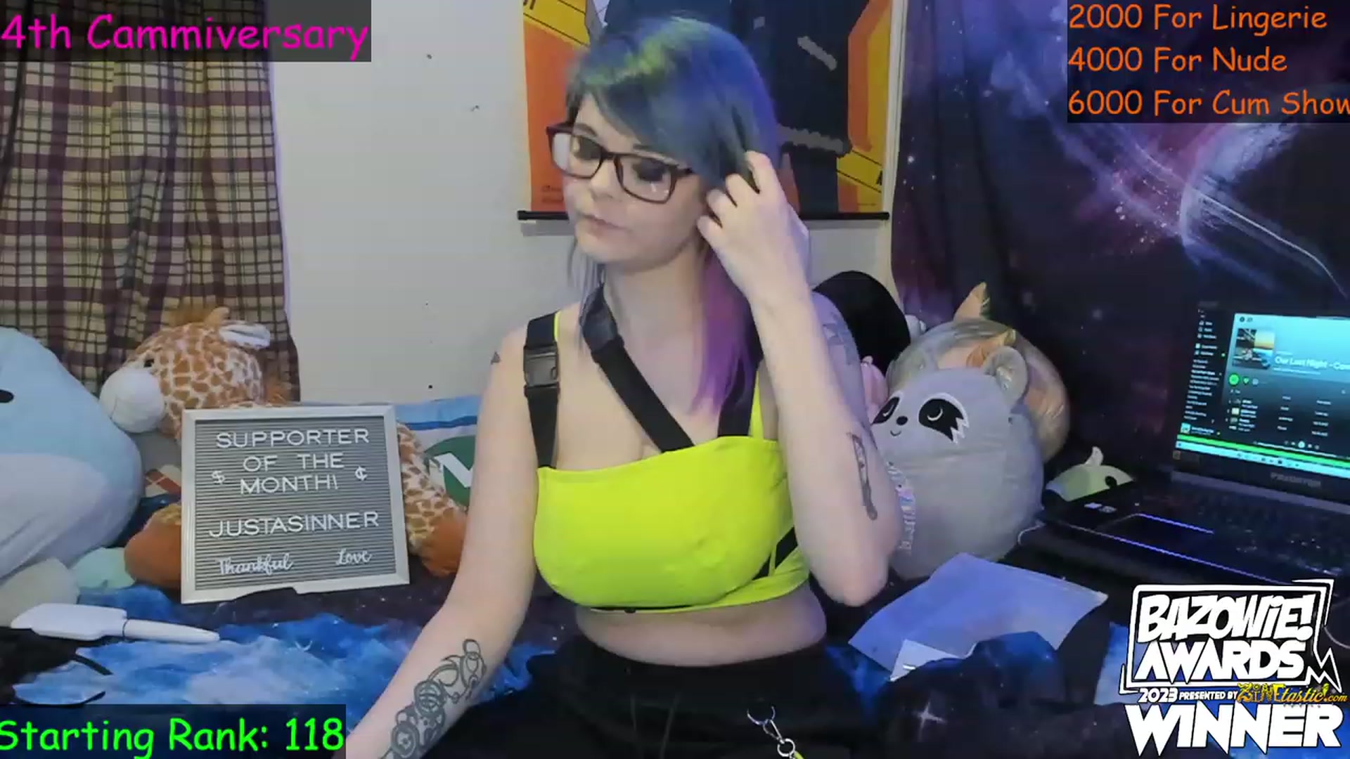 Gallery image thumbnail from NovaSquid's myfreecams stream on, 04/09/2023, 02:40 image 1 of 20