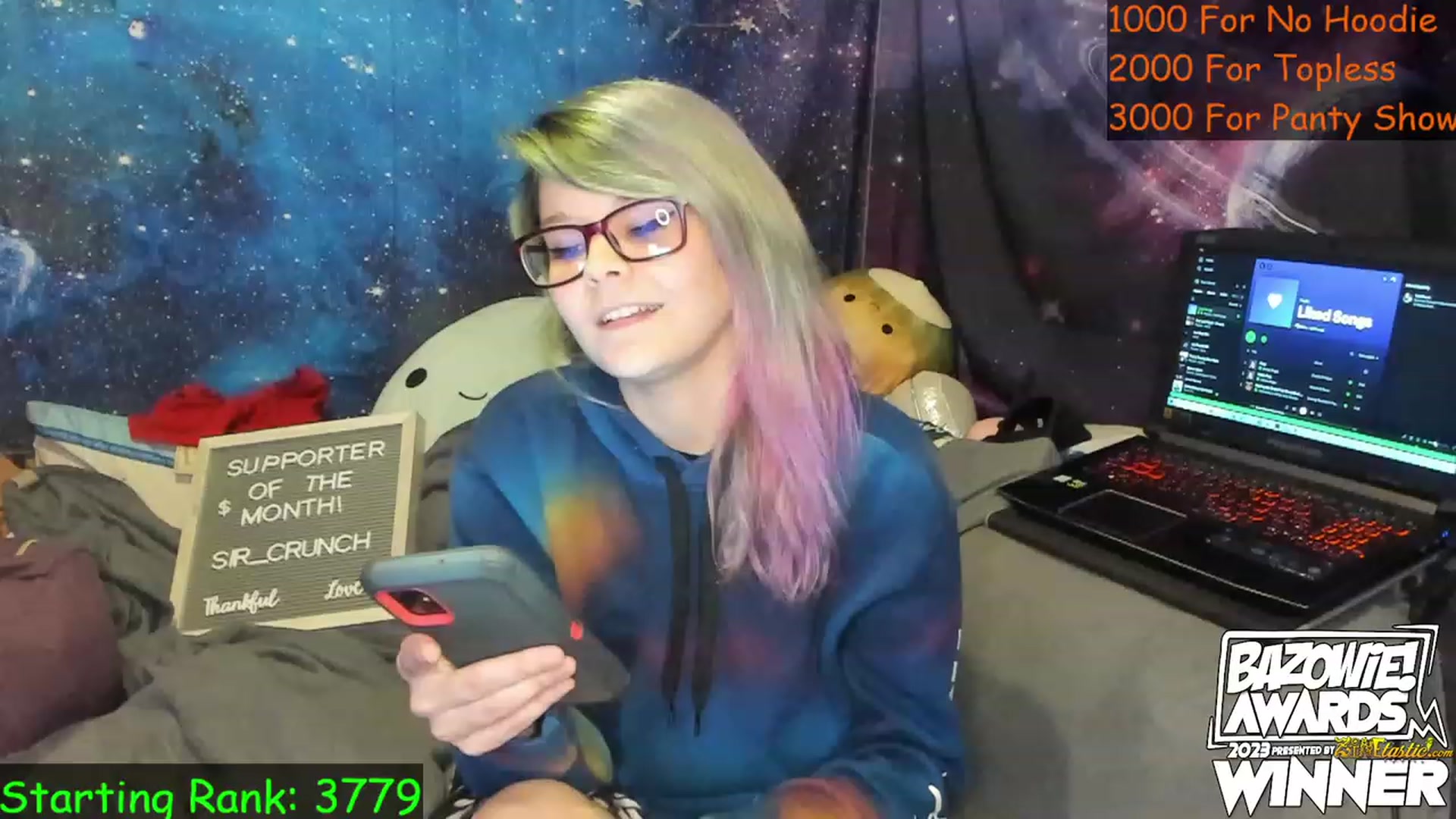 Gallery image thumbnail from NovaSquid's myfreecams stream on, 05/19/2023, 24:13 image 6 of 20