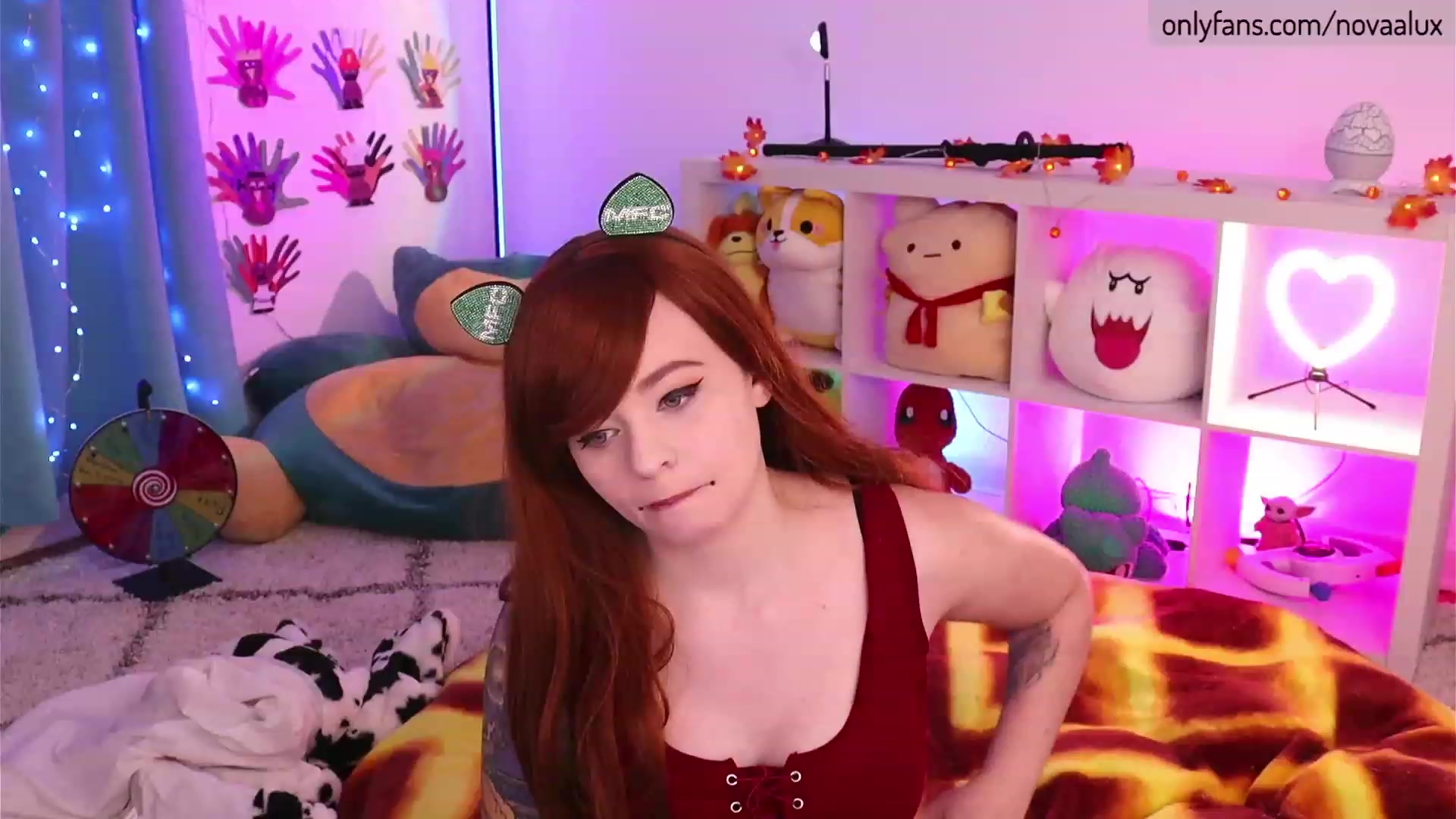 Gallery image thumbnail from Novaalux's myfreecams stream on, 11/15/2022, 21:44 image 14 of 20