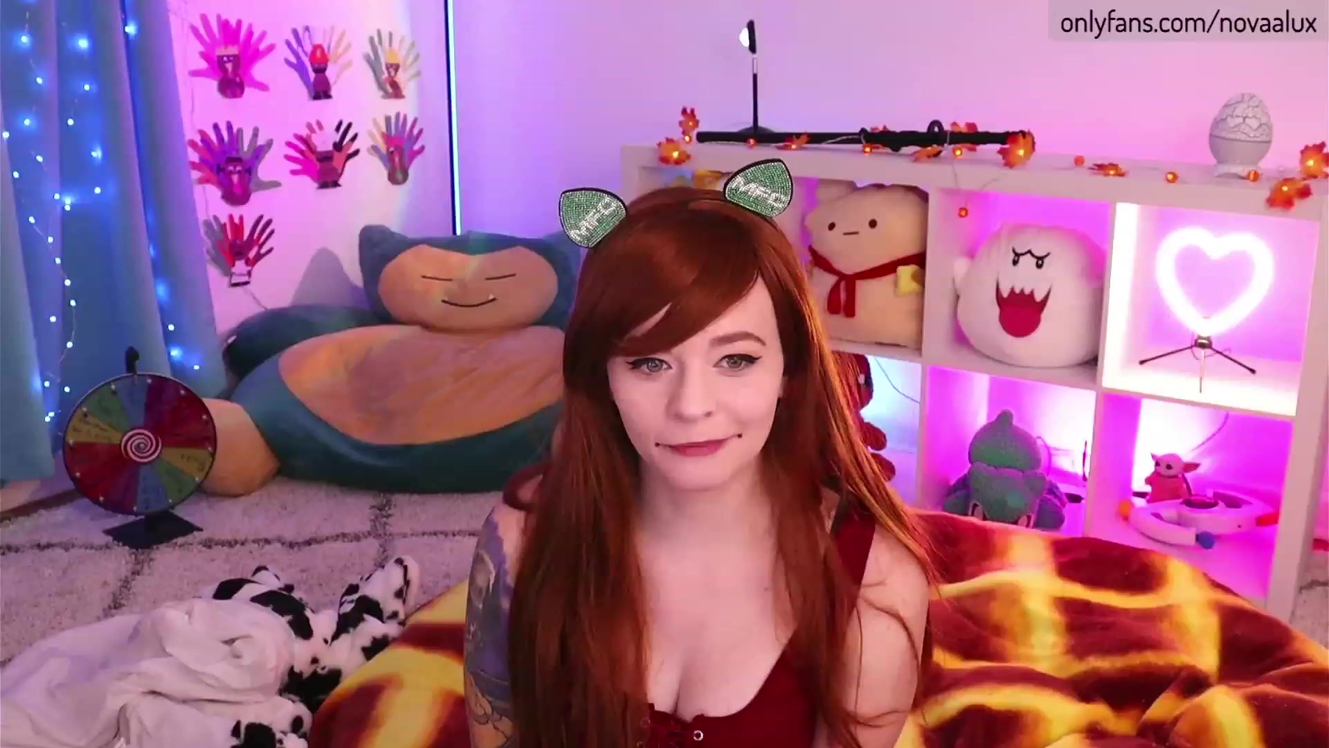 Gallery image thumbnail from Novaalux's myfreecams stream on, 11/15/2022, 21:44 image 19 of 20