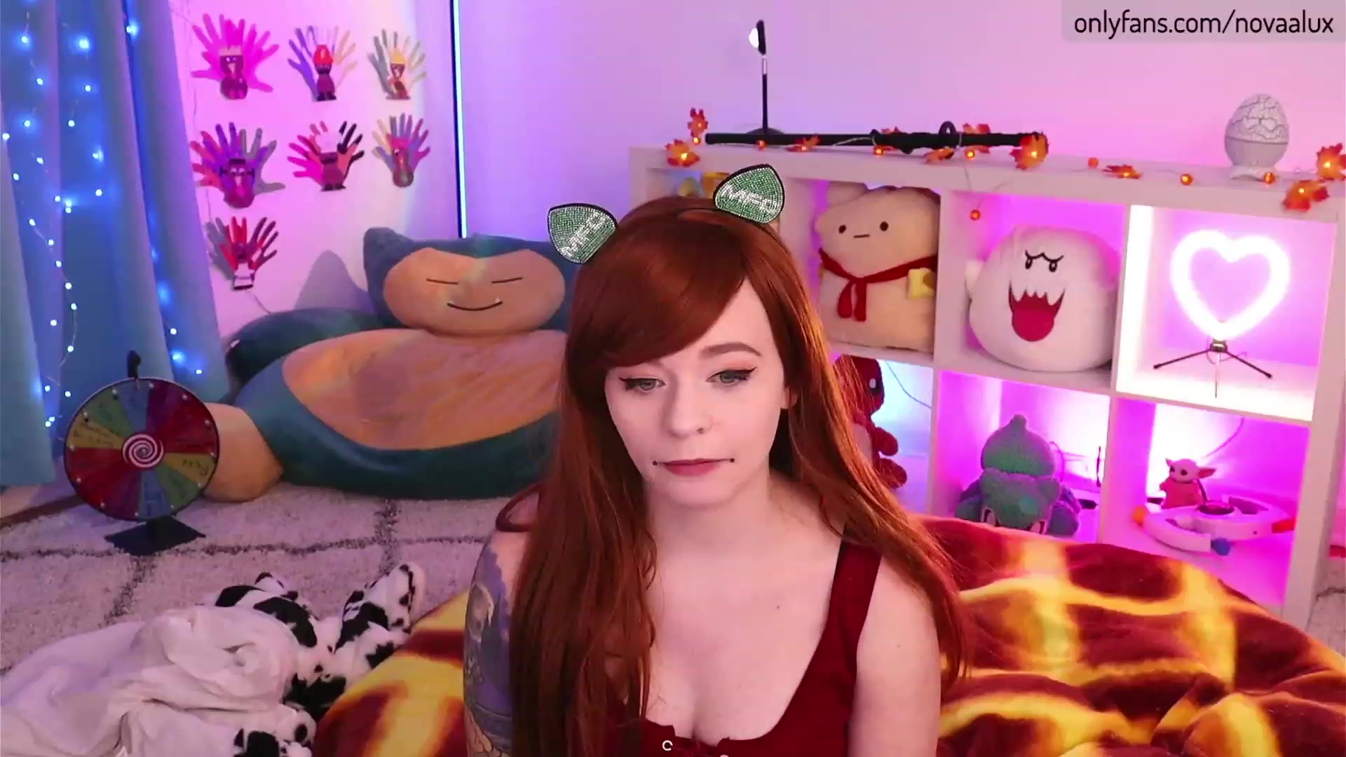 Gallery image thumbnail from Novaalux's myfreecams stream on, 11/15/2022, 21:44 image 15 of 20