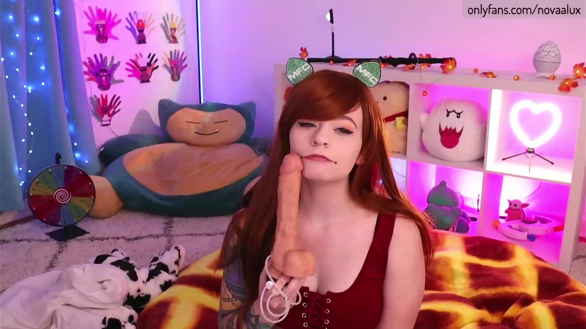 Gallery image thumbnail from Novaalux's myfreecams stream on, 11/15/2022, 21:44 image 9 of 20