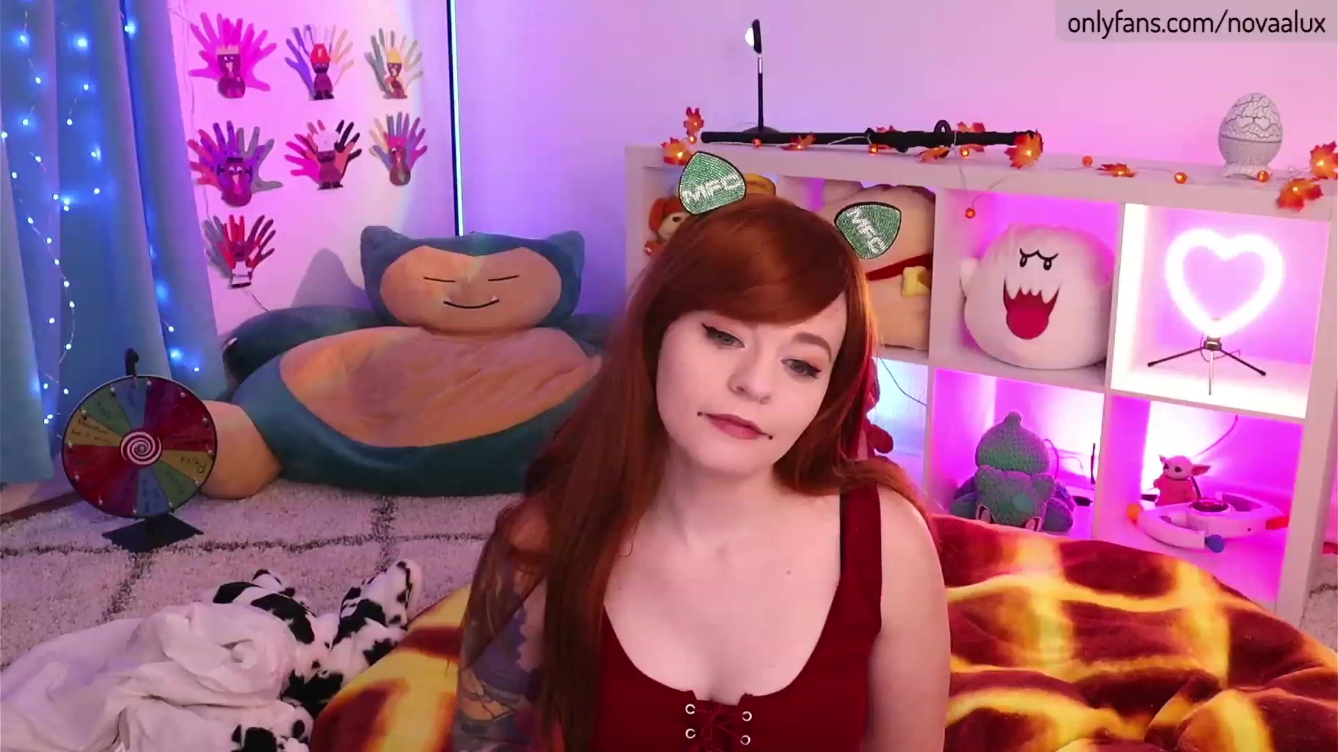 Gallery image thumbnail from Novaalux's myfreecams stream on, 11/15/2022, 21:44 image 10 of 20