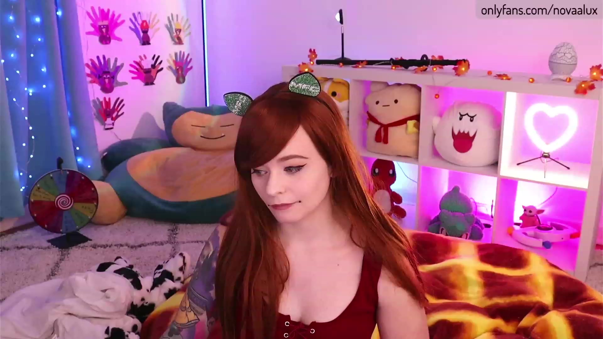 Gallery image thumbnail from Novaalux's myfreecams stream on, 11/15/2022, 21:44 image 16 of 20