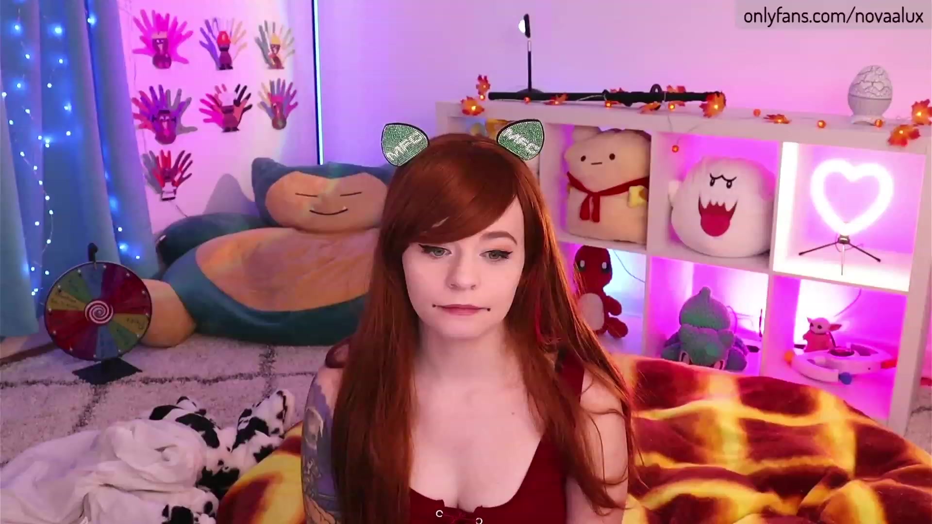 Gallery image thumbnail from Novaalux's myfreecams stream on, 11/15/2022, 21:44 image 17 of 20