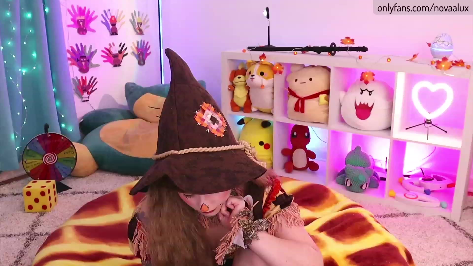 Gallery image thumbnail from Novaalux's myfreecams stream on, 11/16/2022, 21:36 image 2 of 20