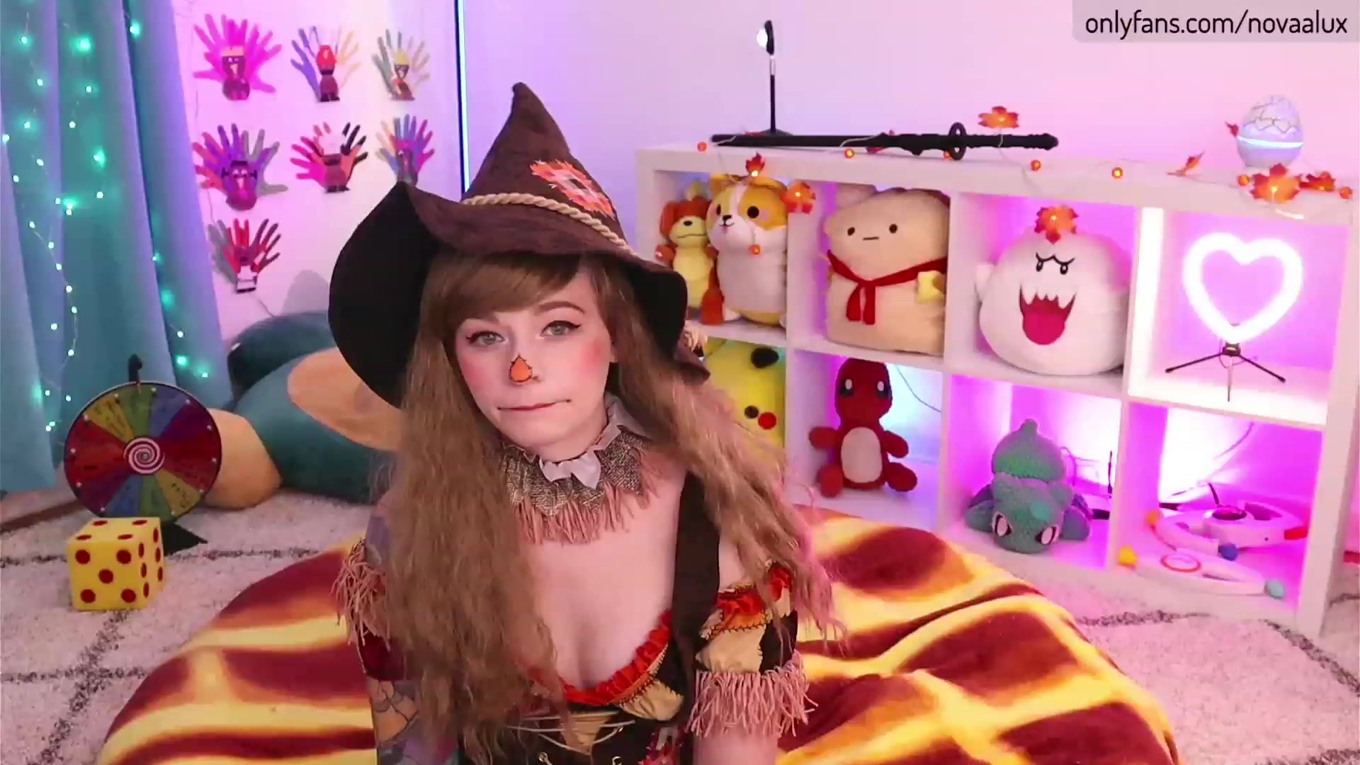 Gallery image thumbnail from Novaalux's myfreecams stream on, 11/16/2022, 21:36 image 16 of 20