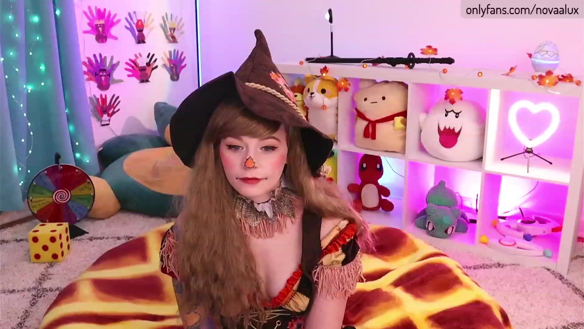 Gallery image thumbnail from Novaalux's myfreecams stream on, 11/16/2022, 21:36 image 5 of 20