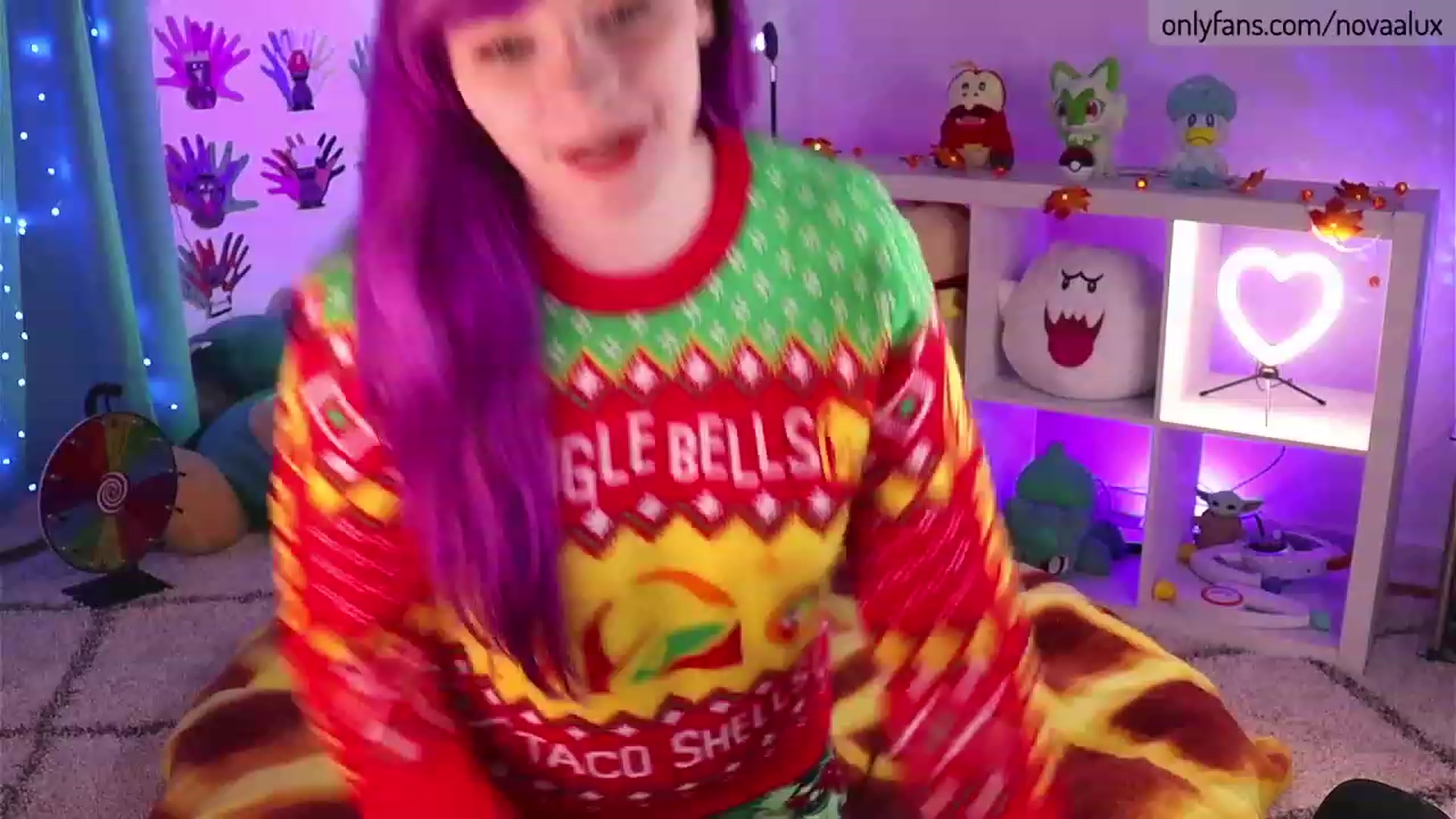 Gallery image thumbnail from Novaalux's myfreecams stream on, 11/21/2022, 22:10 image 9 of 20