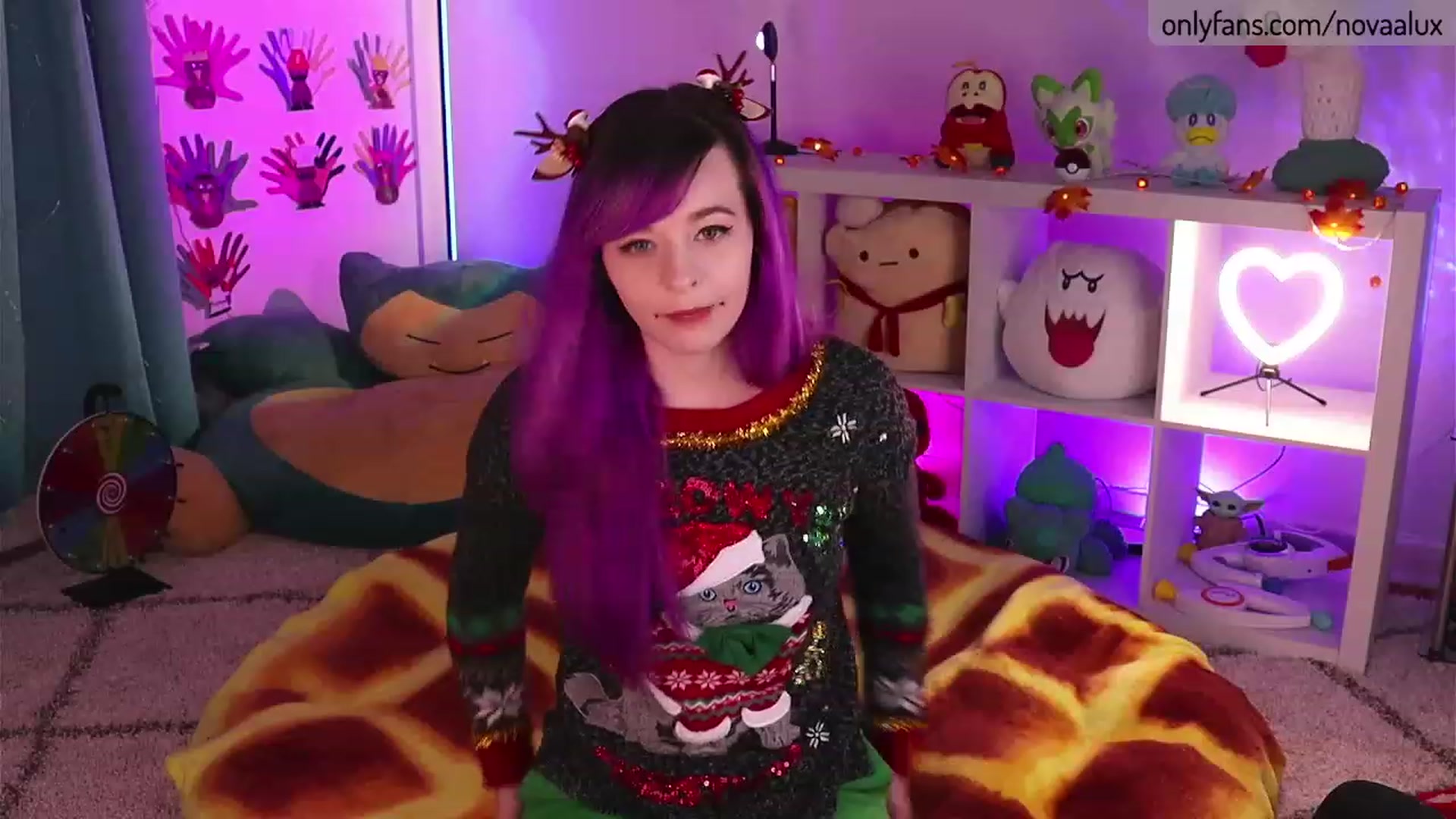 Gallery image thumbnail from Novaalux's myfreecams stream on, 11/22/2022, 23:46 image 18 of 20