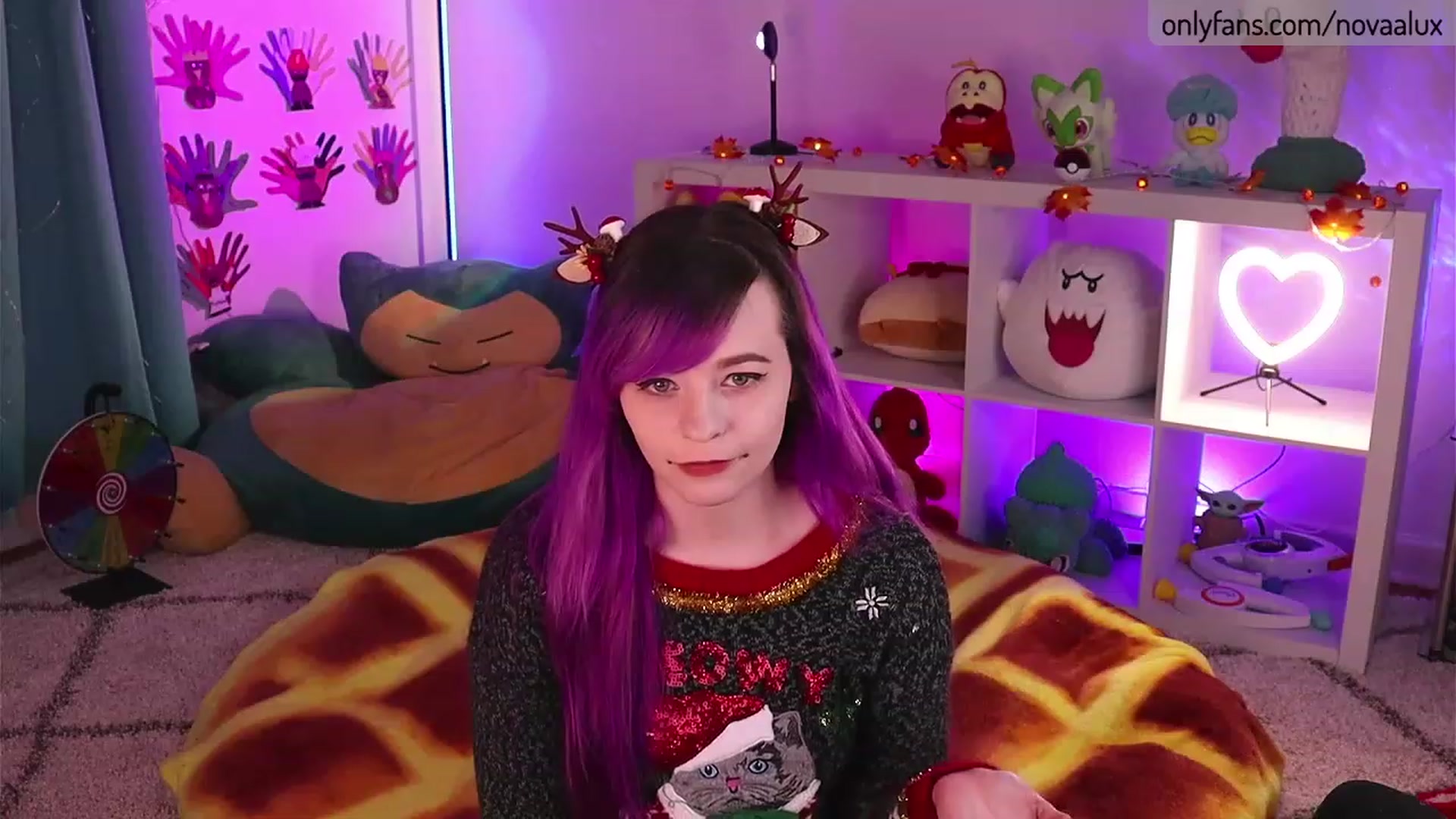 Gallery image thumbnail from Novaalux's myfreecams stream on, 11/22/2022, 23:46 image 12 of 20