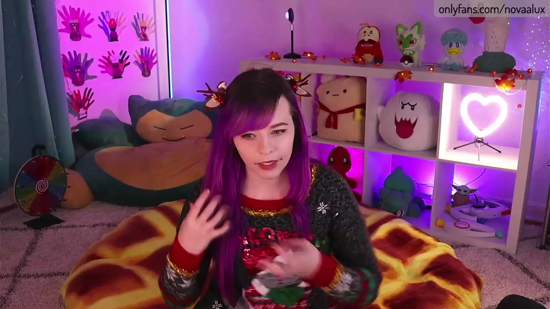 Gallery image thumbnail from Novaalux's myfreecams stream on, 11/22/2022, 23:46 image 2 of 20