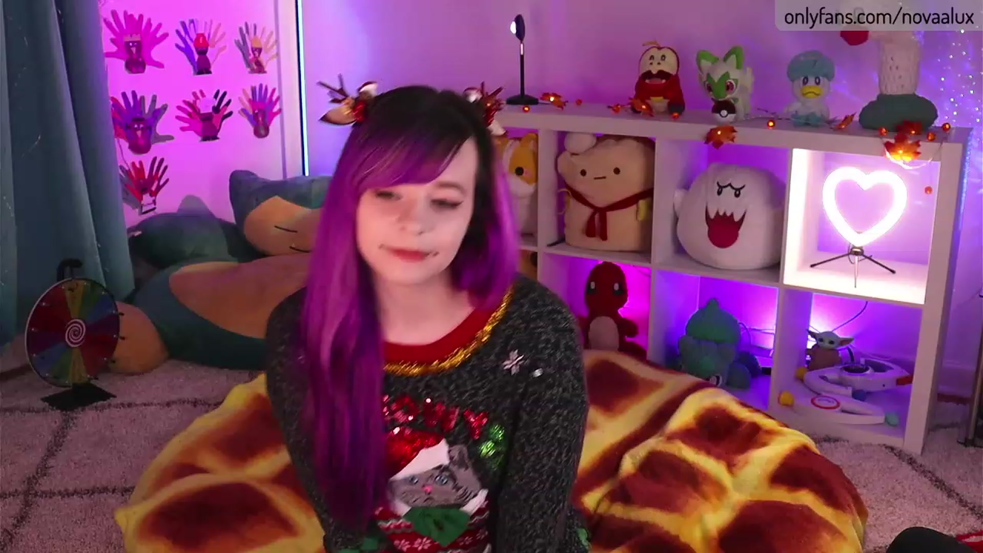 Gallery image thumbnail from Novaalux's myfreecams stream on, 11/22/2022, 23:46 image 20 of 20
