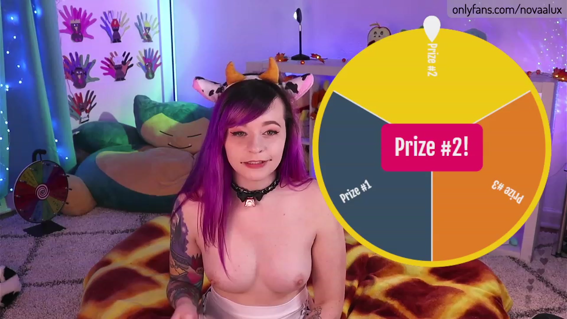 Gallery image thumbnail from Novaalux's myfreecams stream on, 11/25/2022, 23:15 image 11 of 20