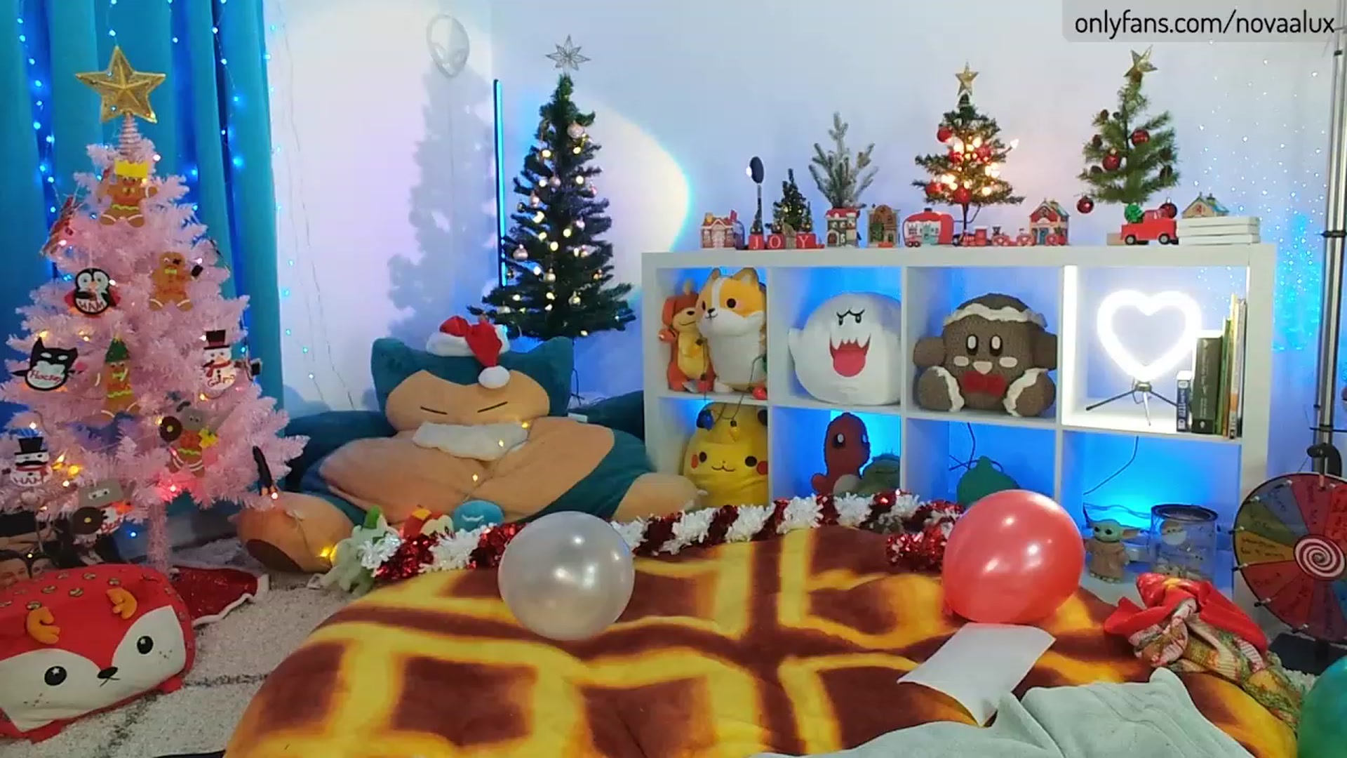 Gallery image thumbnail from Novaalux's myfreecams stream on, 12/26/2022, 05:41 image 6 of 20