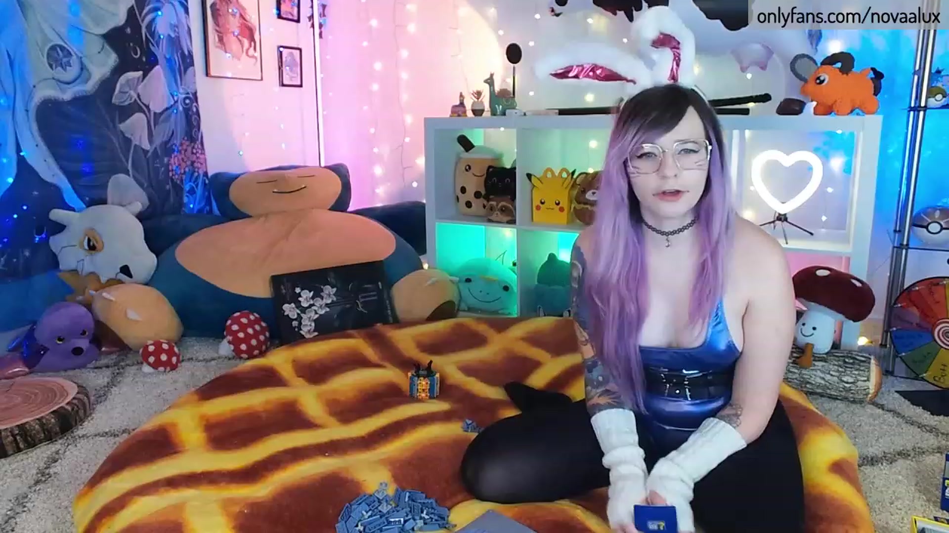 Gallery image thumbnail from Novaalux's myfreecams stream on, 01/23/2023, 24:46 image 8 of 20