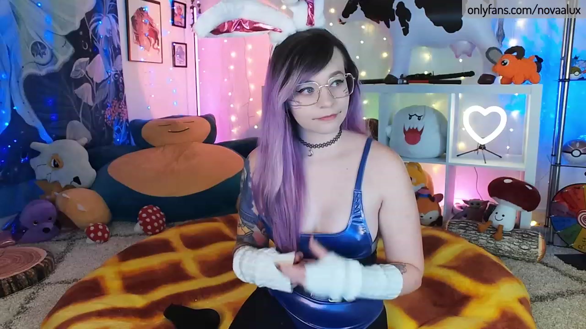 Gallery image thumbnail from Novaalux's myfreecams stream on, 01/23/2023, 24:46 image 2 of 20