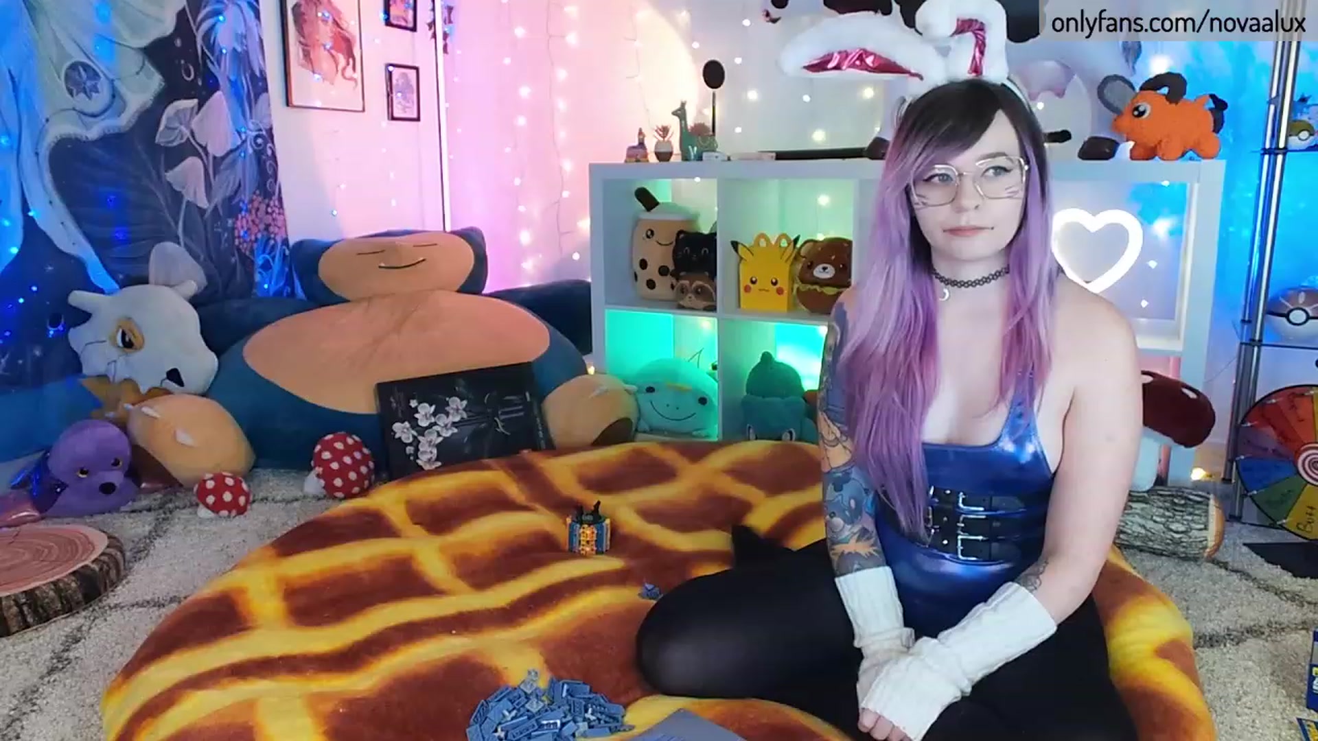 Gallery image thumbnail from Novaalux's myfreecams stream on, 01/23/2023, 24:46 image 7 of 20