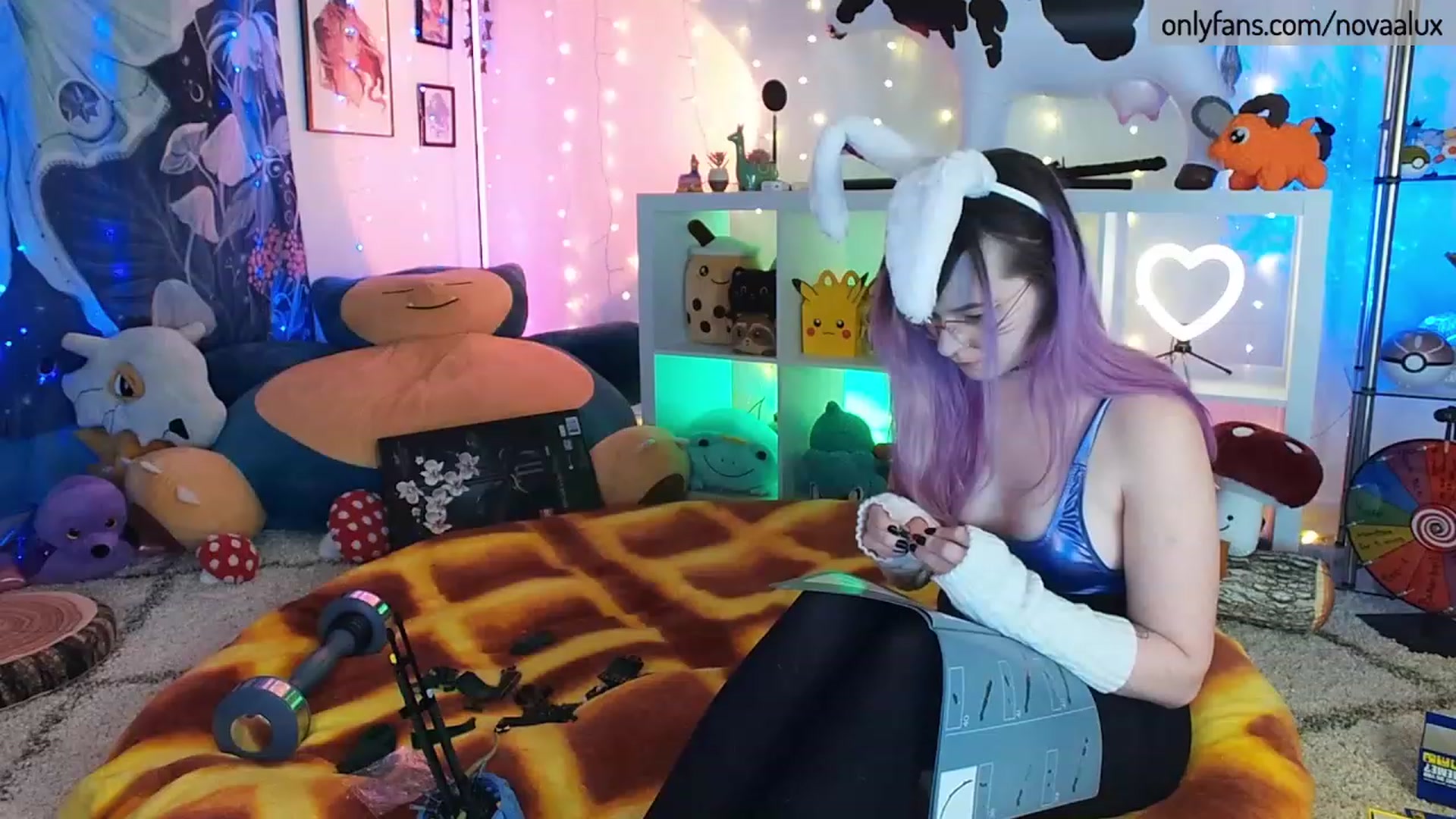 Gallery image thumbnail from Novaalux's myfreecams stream on, 01/23/2023, 02:33 image 2 of 20