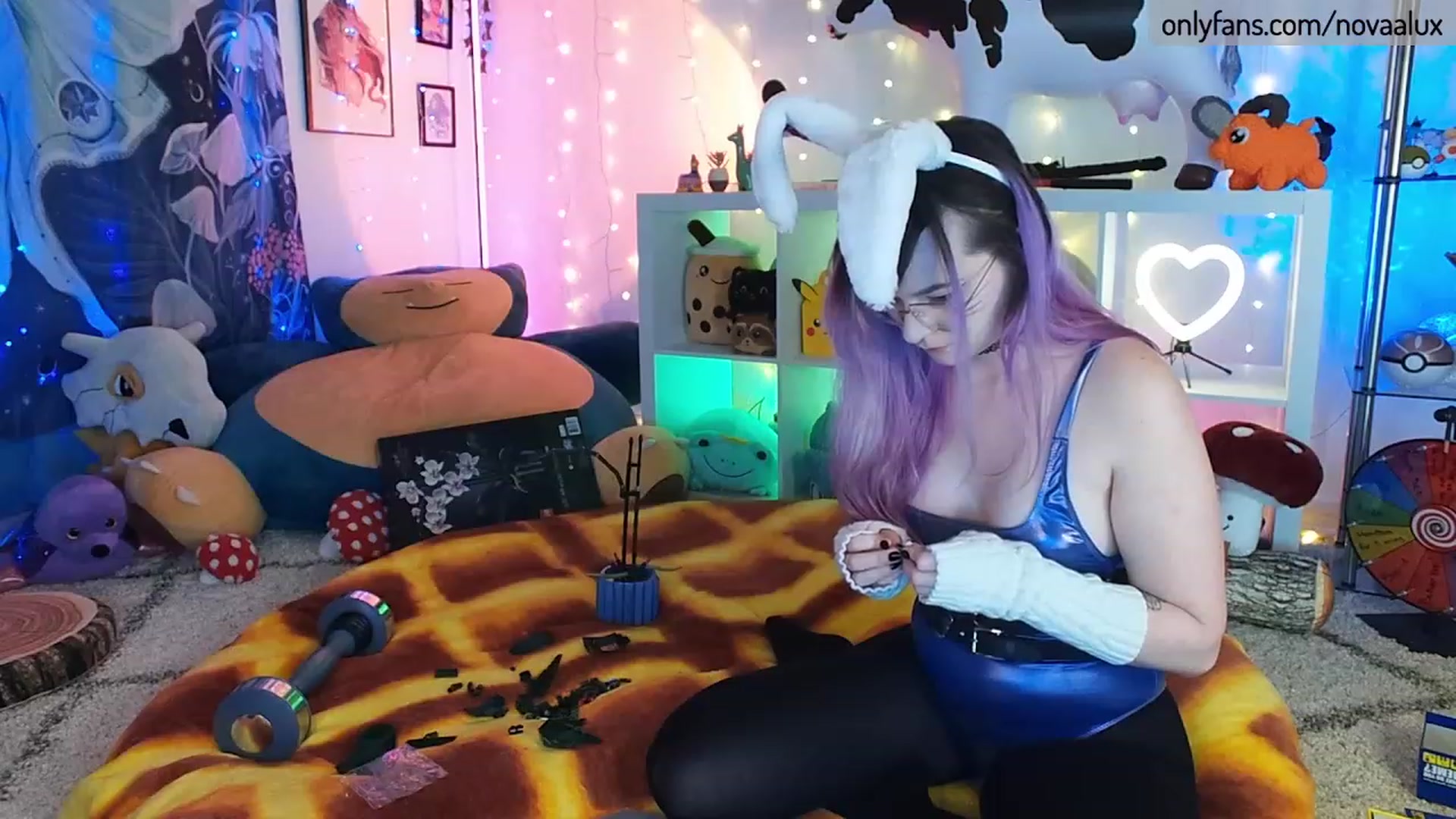 Gallery image thumbnail from Novaalux's myfreecams stream on, 01/23/2023, 02:33 image 4 of 20
