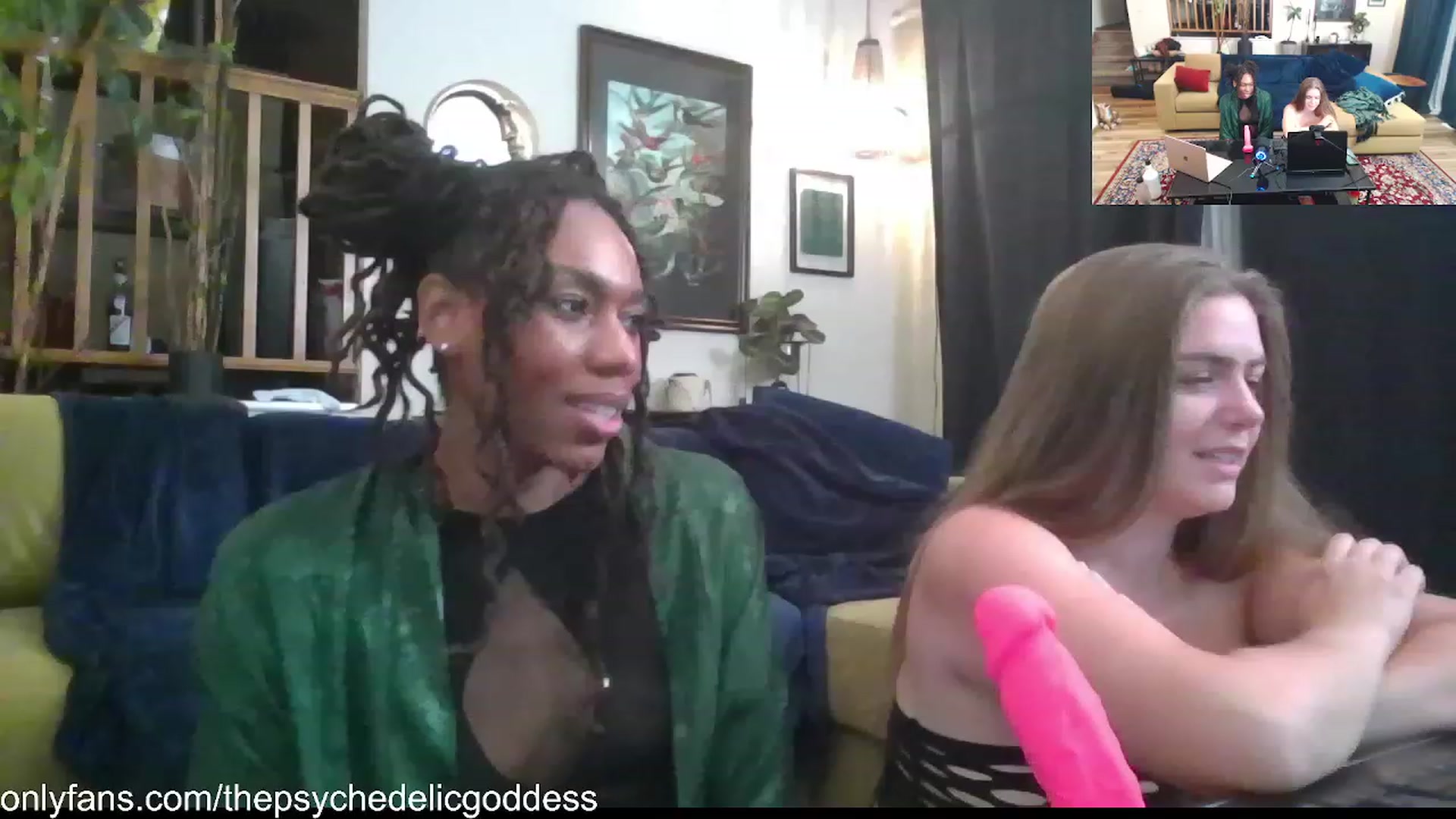 Gallery image thumbnail from NovembersMFC's myfreecams stream on, 08/03/2023, 03:28 image 9 of 20