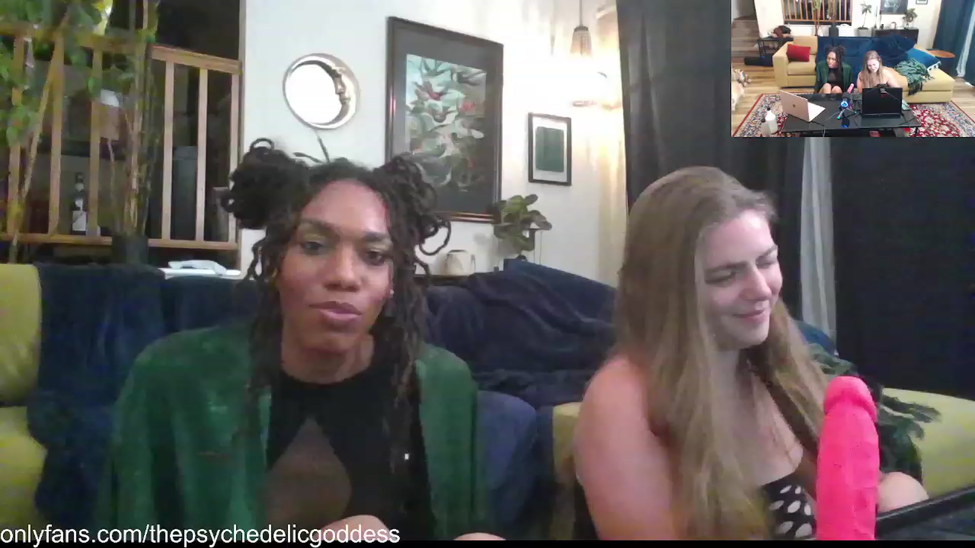 Gallery image thumbnail from NovembersMFC's myfreecams stream on, 08/03/2023, 03:28 image 8 of 20