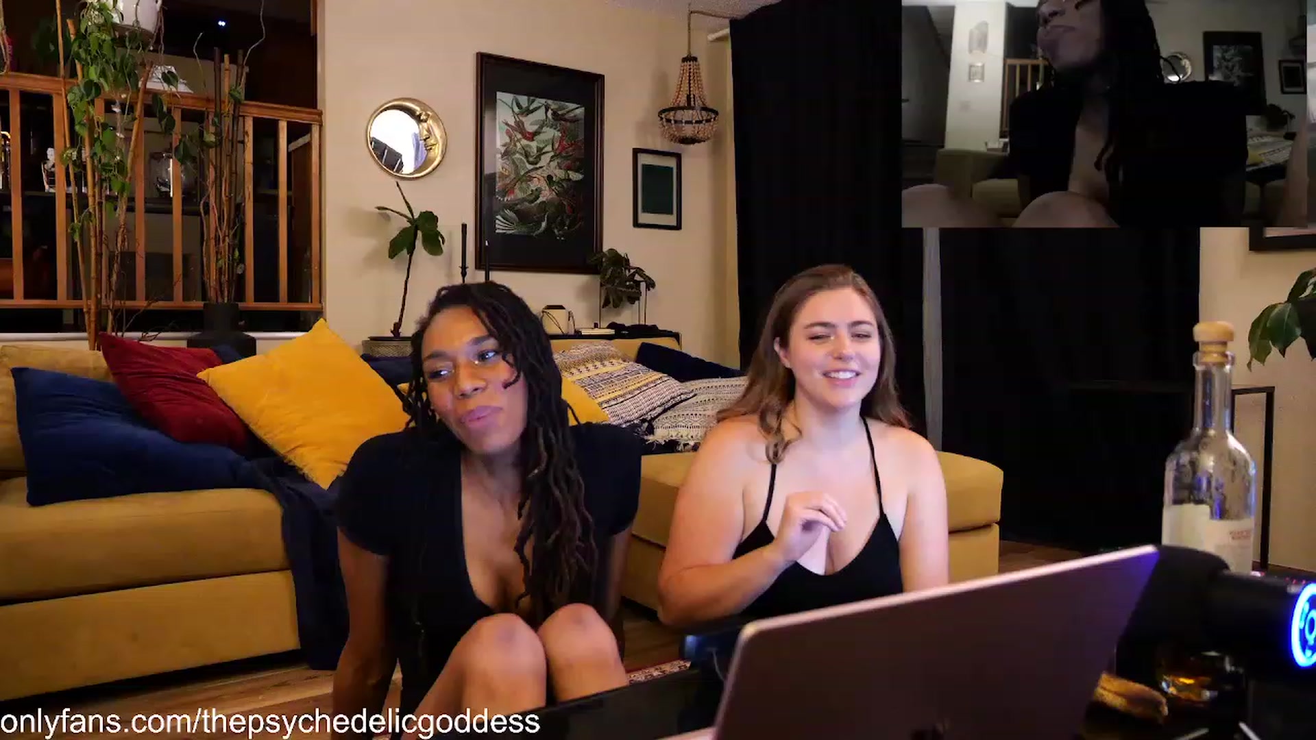Gallery image thumbnail from NovembersMFC's myfreecams stream on, 08/13/2023, 03:20 image 7 of 20