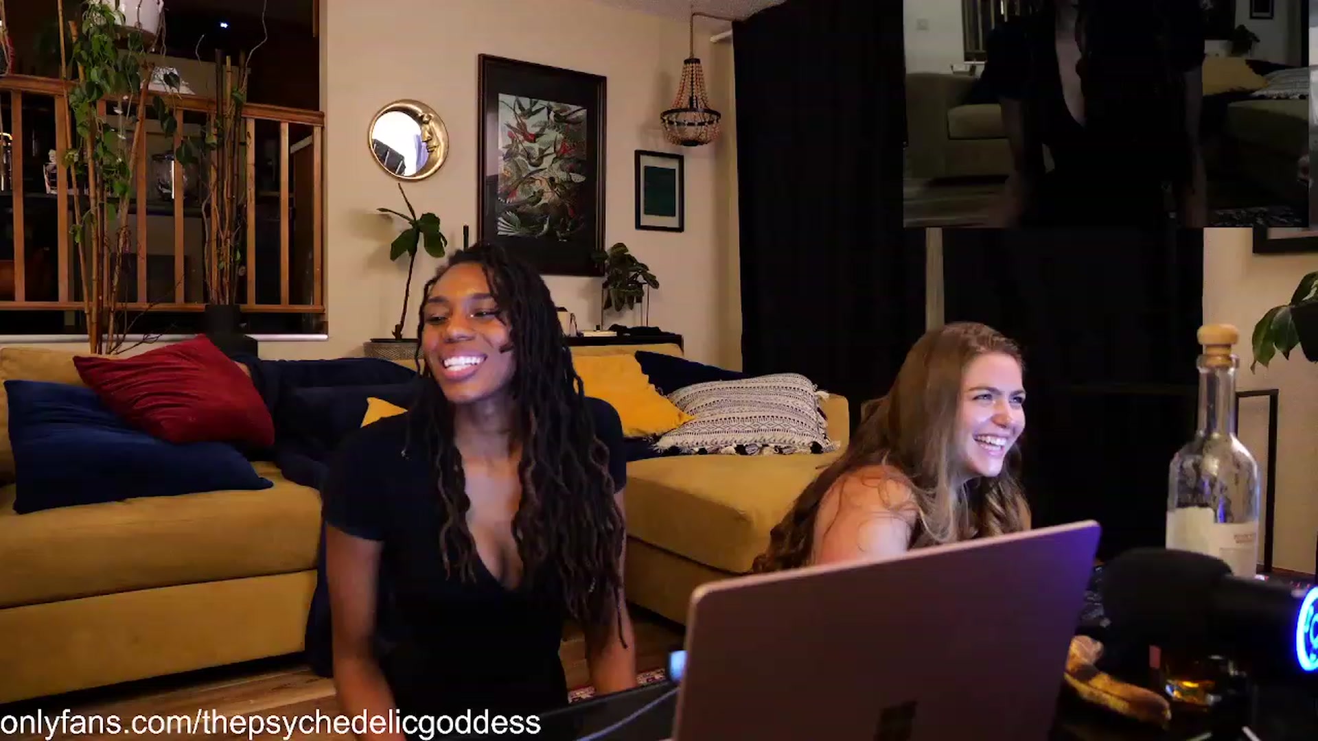 Gallery image thumbnail from NovembersMFC's myfreecams stream on, 08/13/2023, 04:42 image 3 of 20